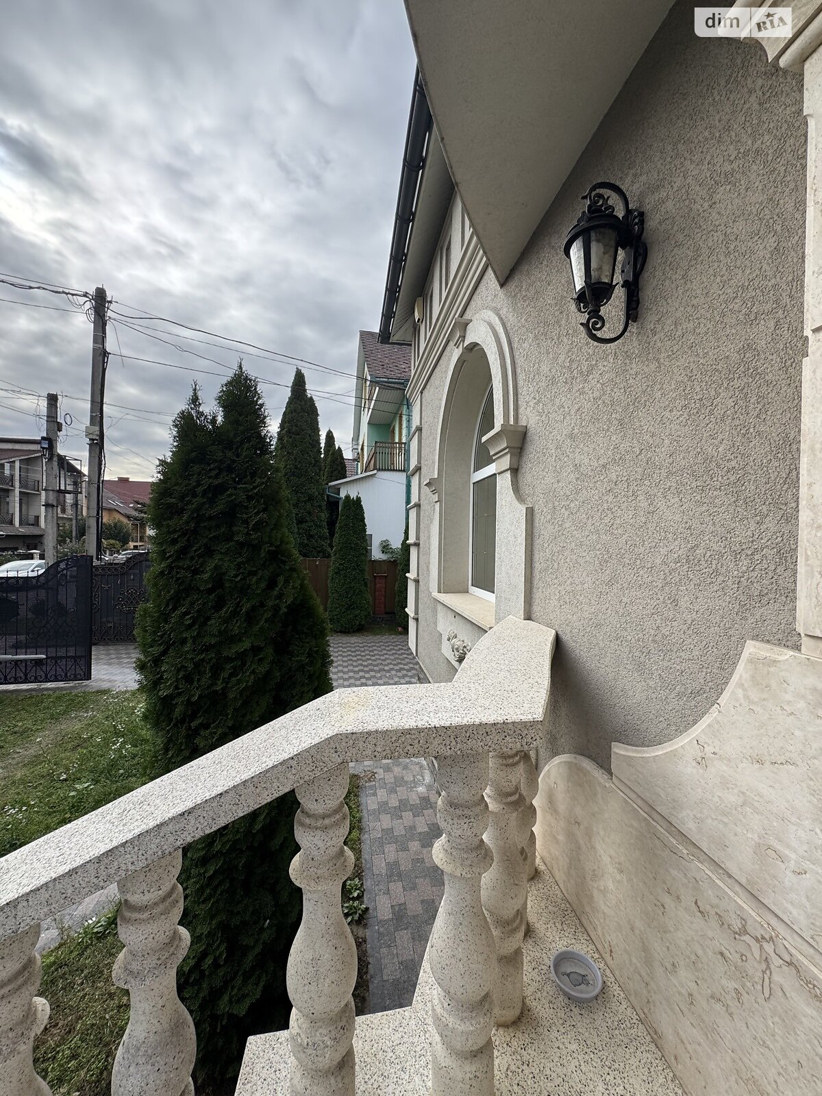 двоповерховий будинок з опаленням, 360 кв. м, цегла. Продаж у Минаї фото 1 двоповерховий будинок з опаленням, 360 кв. м, цегла. Продаж у Минаї фото 1