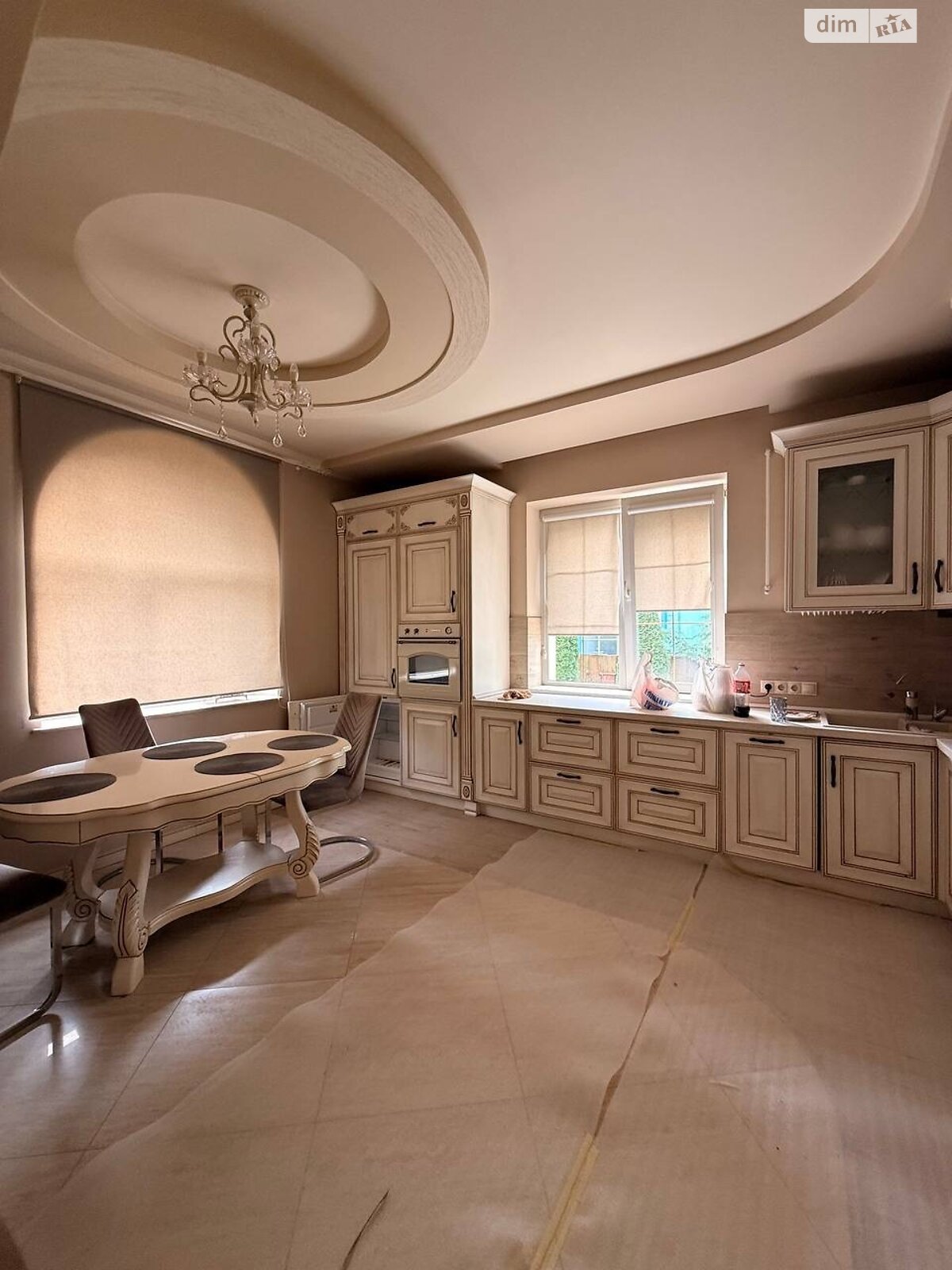 двоповерховий будинок з опаленням, 360 кв. м, цегла. Продаж у Минаї фото 1 двоповерховий будинок з опаленням, 360 кв. м, цегла. Продаж у Минаї фото 1