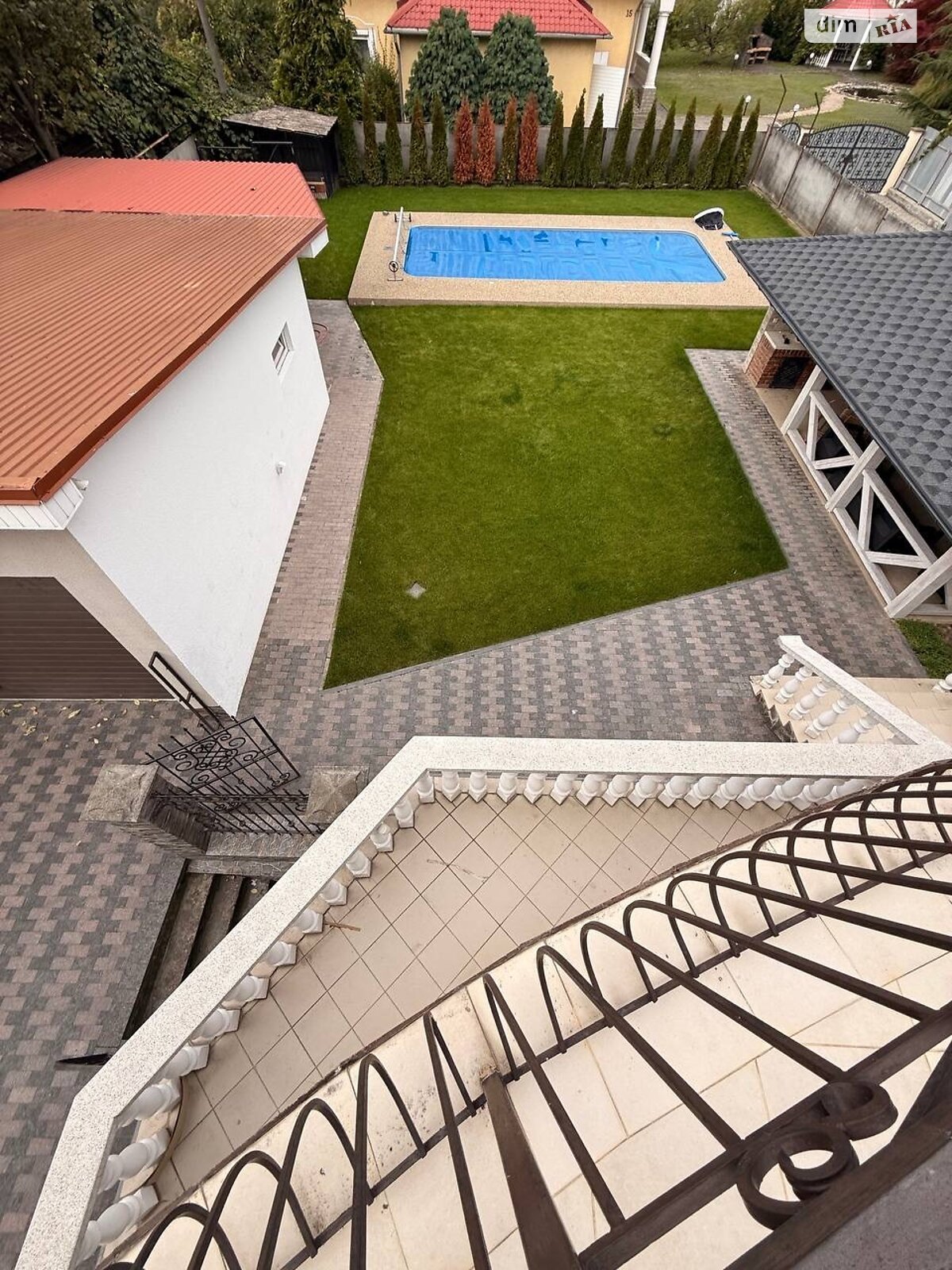 двоповерховий будинок з опаленням, 360 кв. м, цегла. Продаж у Минаї фото 1 двоповерховий будинок з опаленням, 360 кв. м, цегла. Продаж у Минаї фото 1