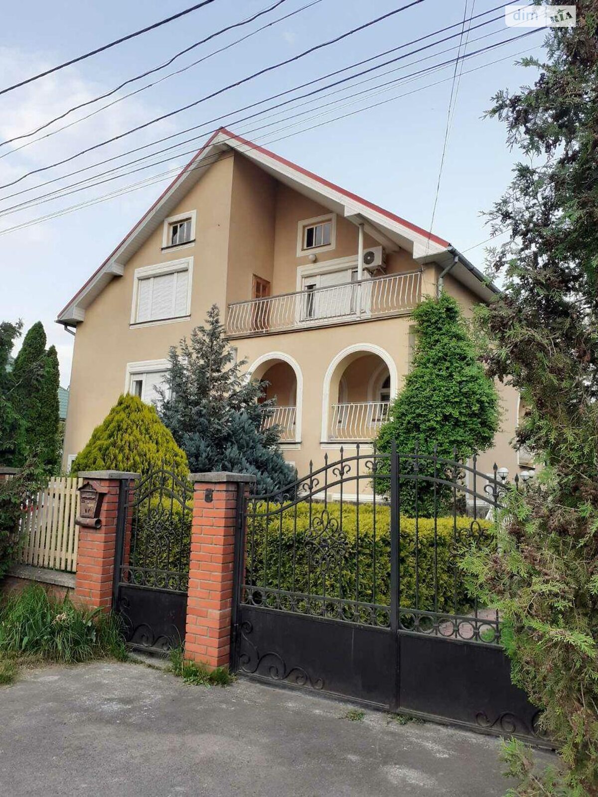 двухэтажный дом, 390 кв. м, кирпич. Продажа в Минае фото 1