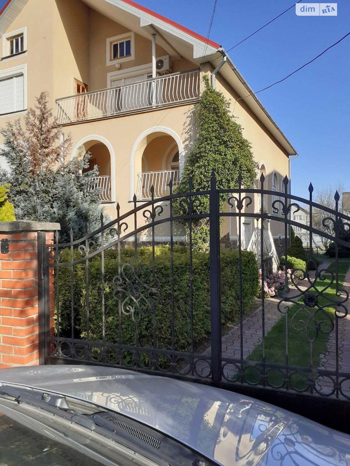 двухэтажный дом, 390 кв. м, кирпич. Продажа в Минае фото 1