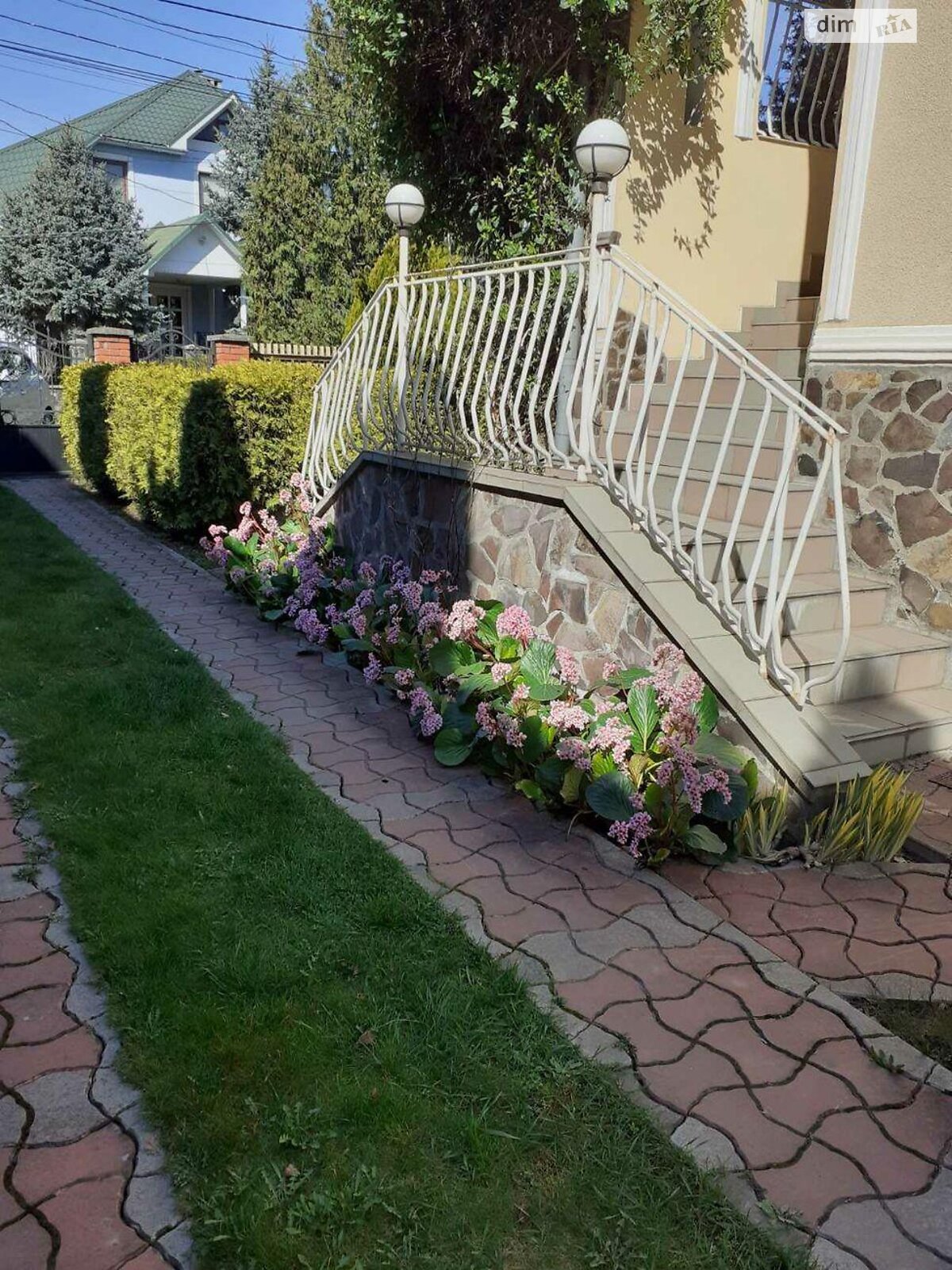 двухэтажный дом, 390 кв. м, кирпич. Продажа в Минае фото 1