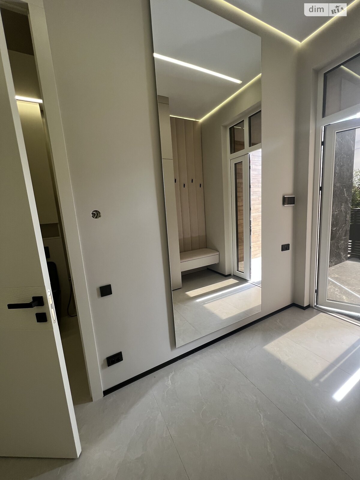 одноповерховий будинок з ремонтом, 170 кв. м, цегла. Продаж у Минаї фото 1 одноповерховий будинок з ремонтом, 170 кв. м, цегла. Продаж у Минаї фото 1