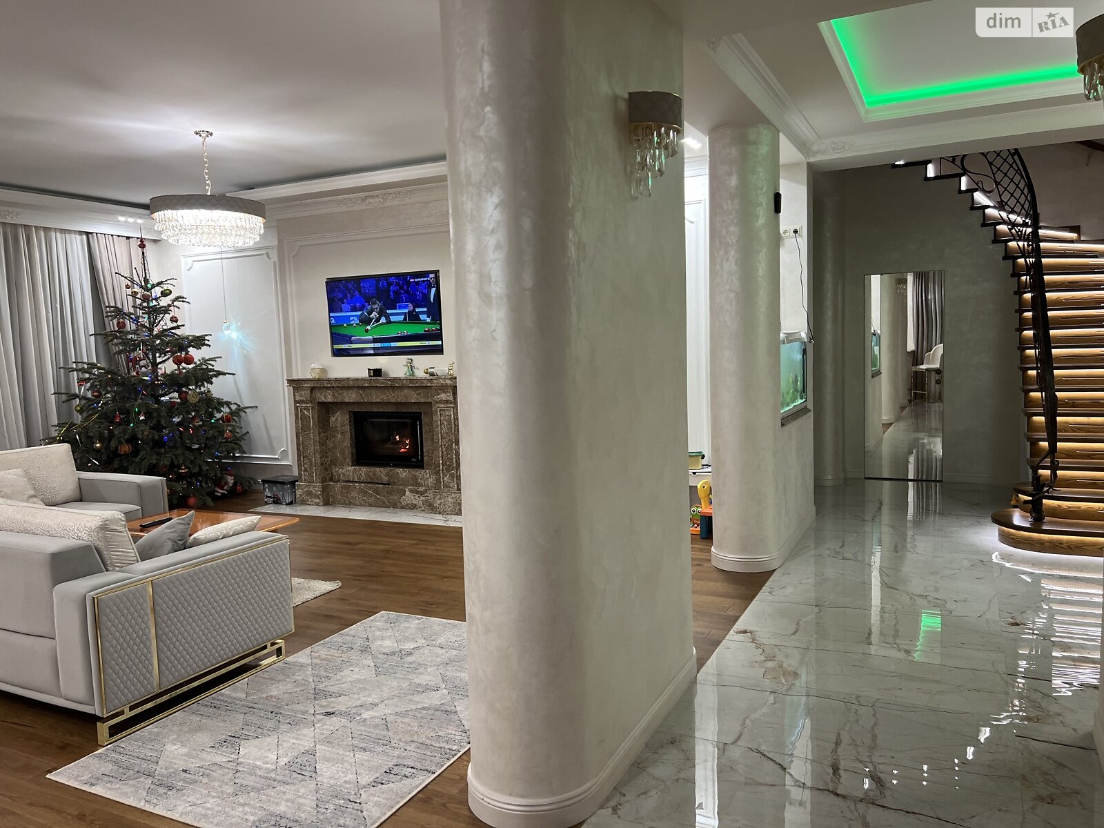 двухэтажный дом с гаражом, 550 кв. м, кирпич. Продажа в Минае фото 1 двухэтажный дом с гаражом, 550 кв. м, кирпич. Продажа в Минае фото 1