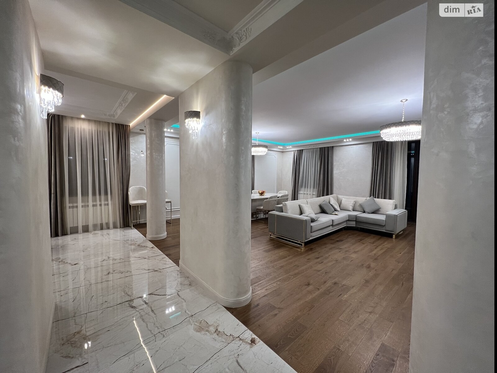 двухэтажный дом с гаражом, 550 кв. м, кирпич. Продажа в Минае фото 1 двухэтажный дом с гаражом, 550 кв. м, кирпич. Продажа в Минае фото 1