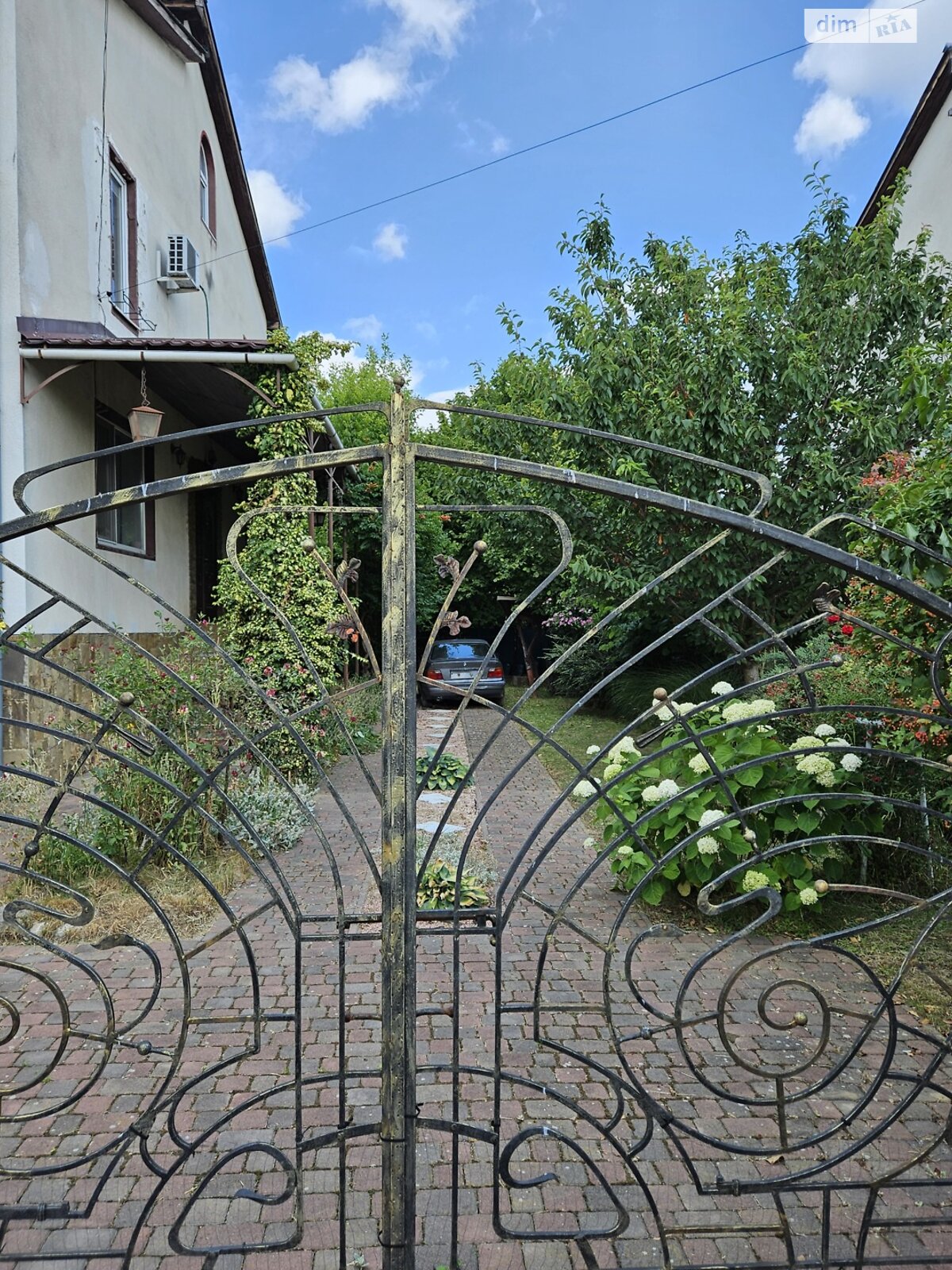 двоповерховий будинок з гаражем, 270 кв. м, цегла. Продаж у Минаї фото 1 двоповерховий будинок з гаражем, 270 кв. м, цегла. Продаж у Минаї фото 1