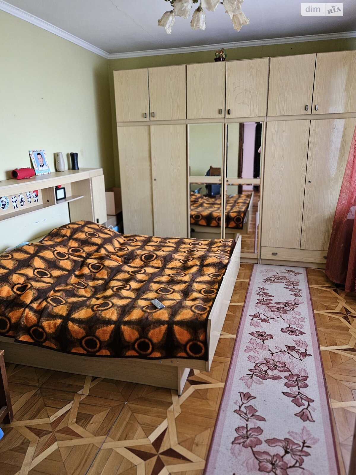 двоповерховий будинок з гаражем, 270 кв. м, цегла. Продаж у Минаї фото 1 двоповерховий будинок з гаражем, 270 кв. м, цегла. Продаж у Минаї фото 1