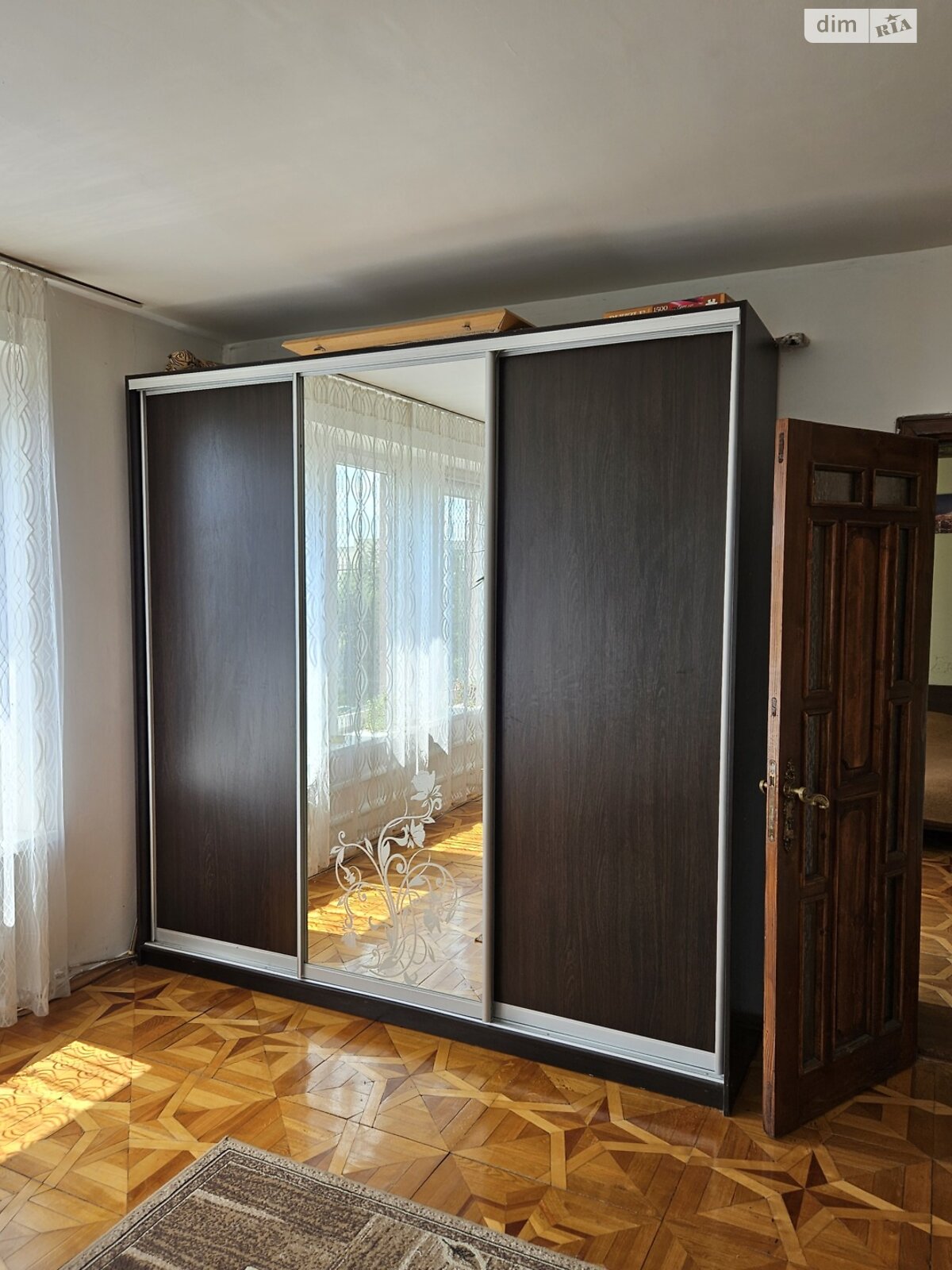 двоповерховий будинок з гаражем, 270 кв. м, цегла. Продаж у Минаї фото 1 двоповерховий будинок з гаражем, 270 кв. м, цегла. Продаж у Минаї фото 1