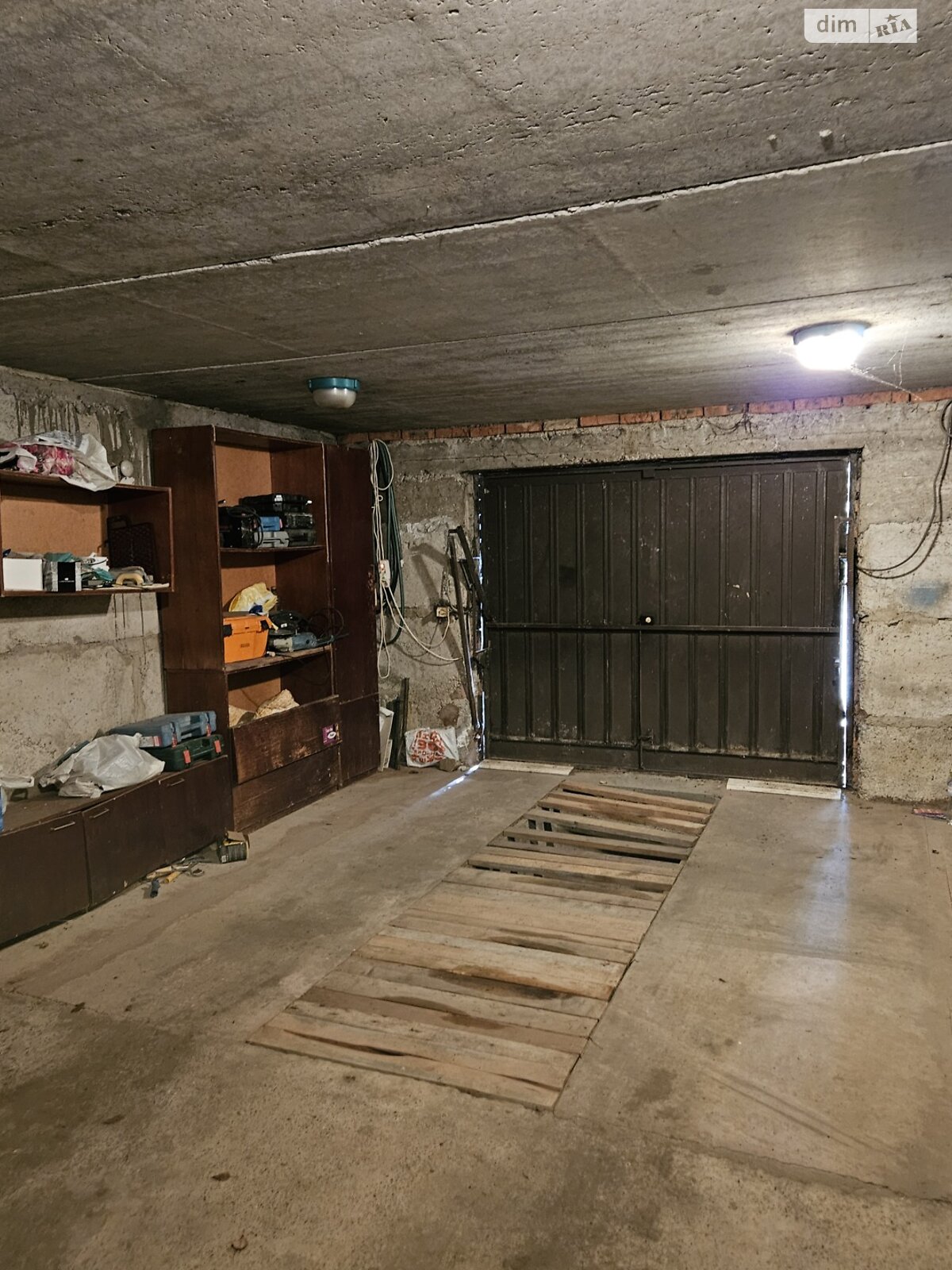 двоповерховий будинок з гаражем, 270 кв. м, цегла. Продаж у Минаї фото 1 двоповерховий будинок з гаражем, 270 кв. м, цегла. Продаж у Минаї фото 1