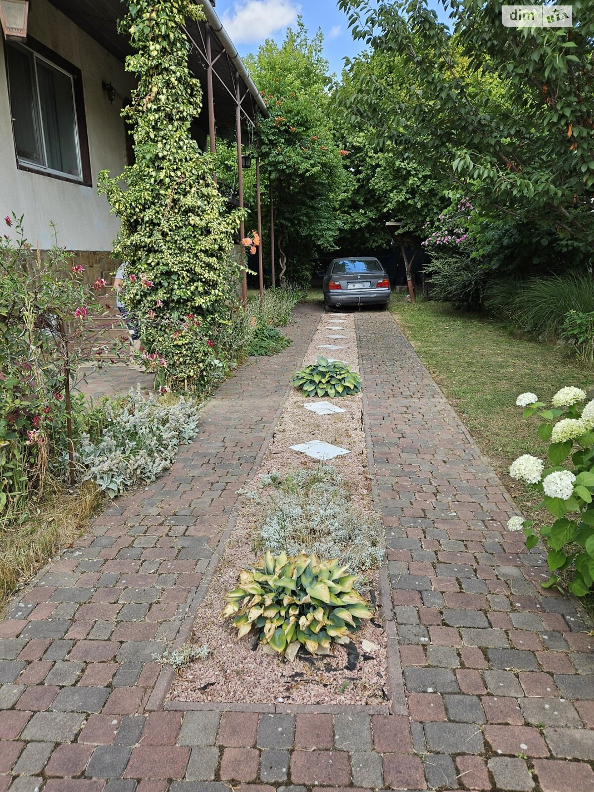 двоповерховий будинок з гаражем, 270 кв. м, цегла. Продаж у Минаї фото 1 двоповерховий будинок з гаражем, 270 кв. м, цегла. Продаж у Минаї фото 1