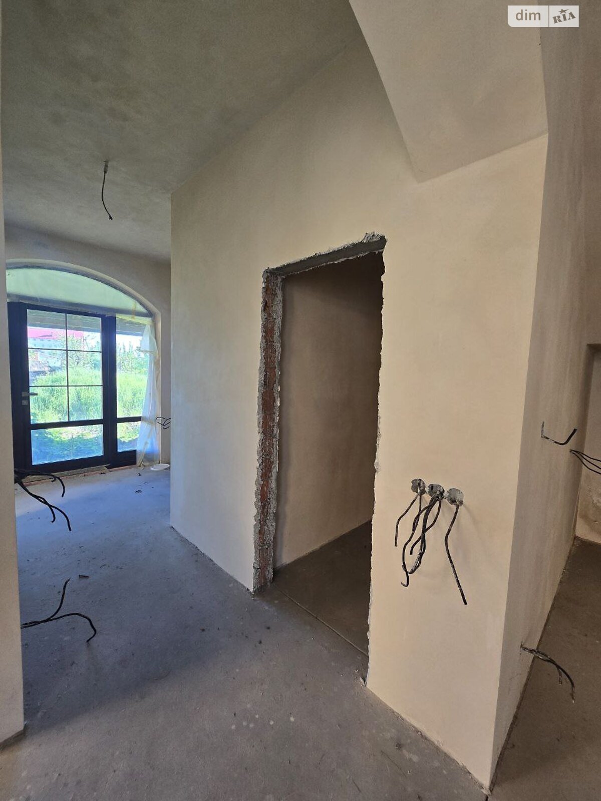 двоповерховий будинок, 250 кв. м, цегла. Продаж у Минаї фото 1 двоповерховий будинок, 250 кв. м, цегла. Продаж у Минаї фото 1