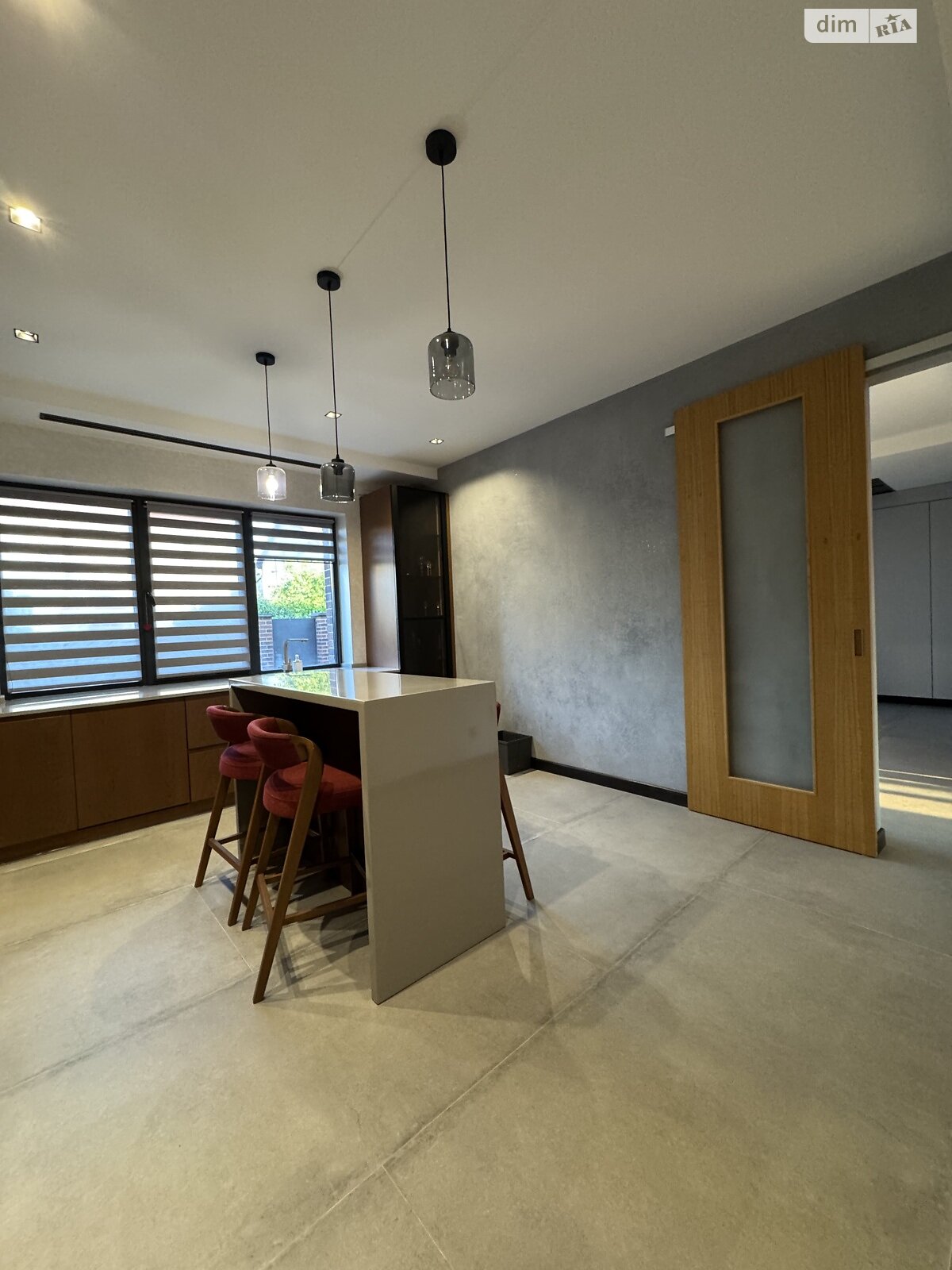 двоповерховий будинок з балконом, 215 кв. м, цегла. Продаж у Минаї фото 1 двоповерховий будинок з балконом, 215 кв. м, цегла. Продаж у Минаї фото 1