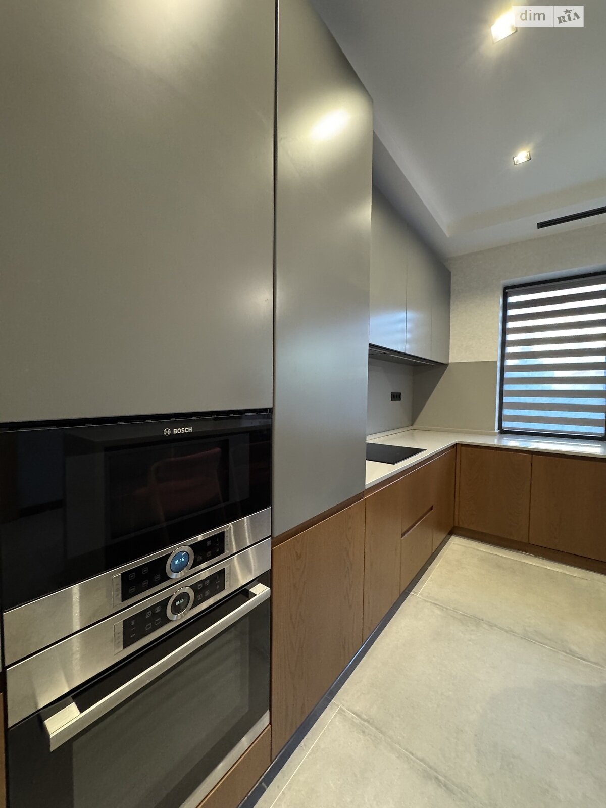 двоповерховий будинок з балконом, 215 кв. м, цегла. Продаж у Минаї фото 1 двоповерховий будинок з балконом, 215 кв. м, цегла. Продаж у Минаї фото 1
