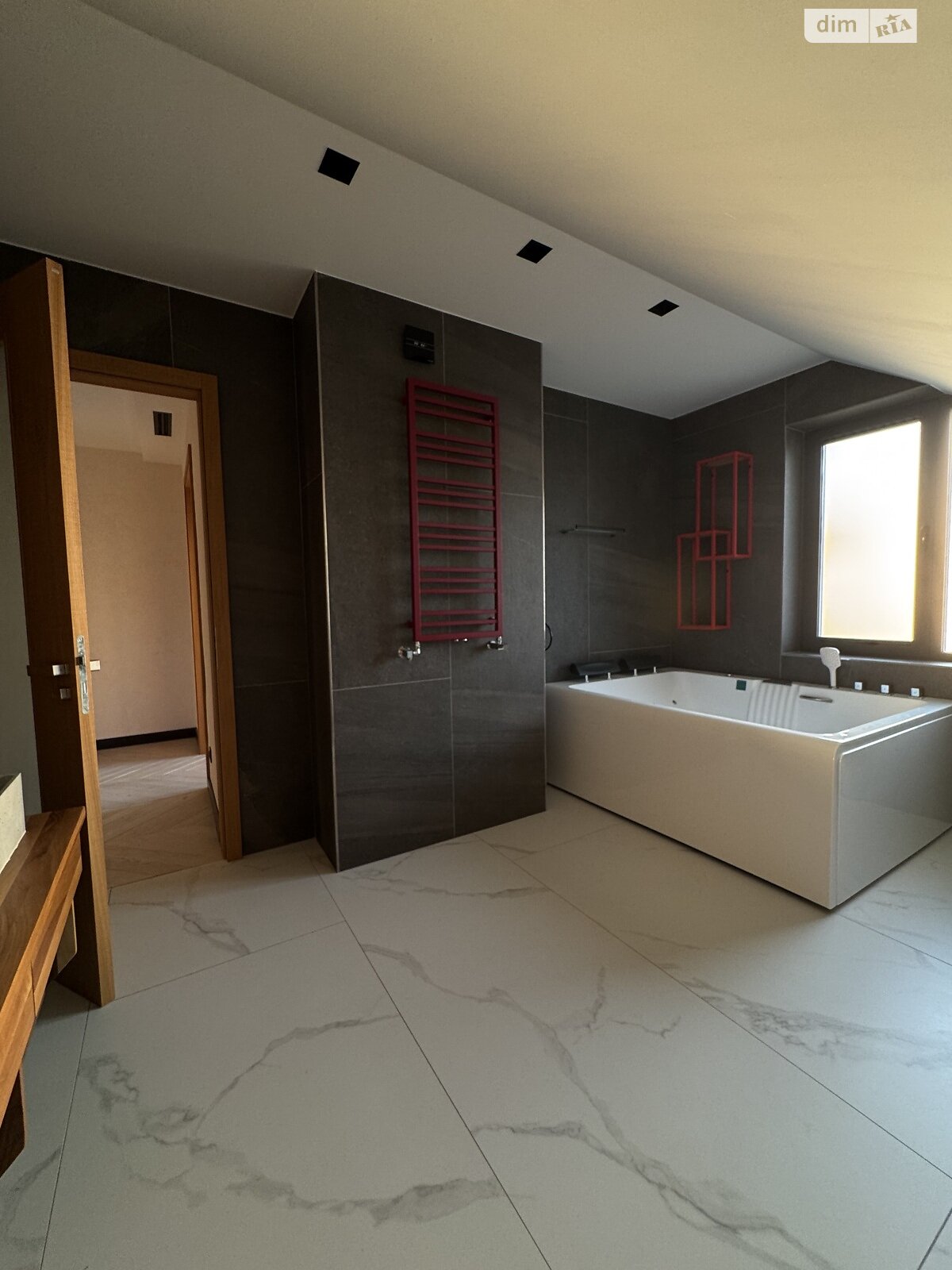двоповерховий будинок з балконом, 215 кв. м, цегла. Продаж у Минаї фото 1 двоповерховий будинок з балконом, 215 кв. м, цегла. Продаж у Минаї фото 1