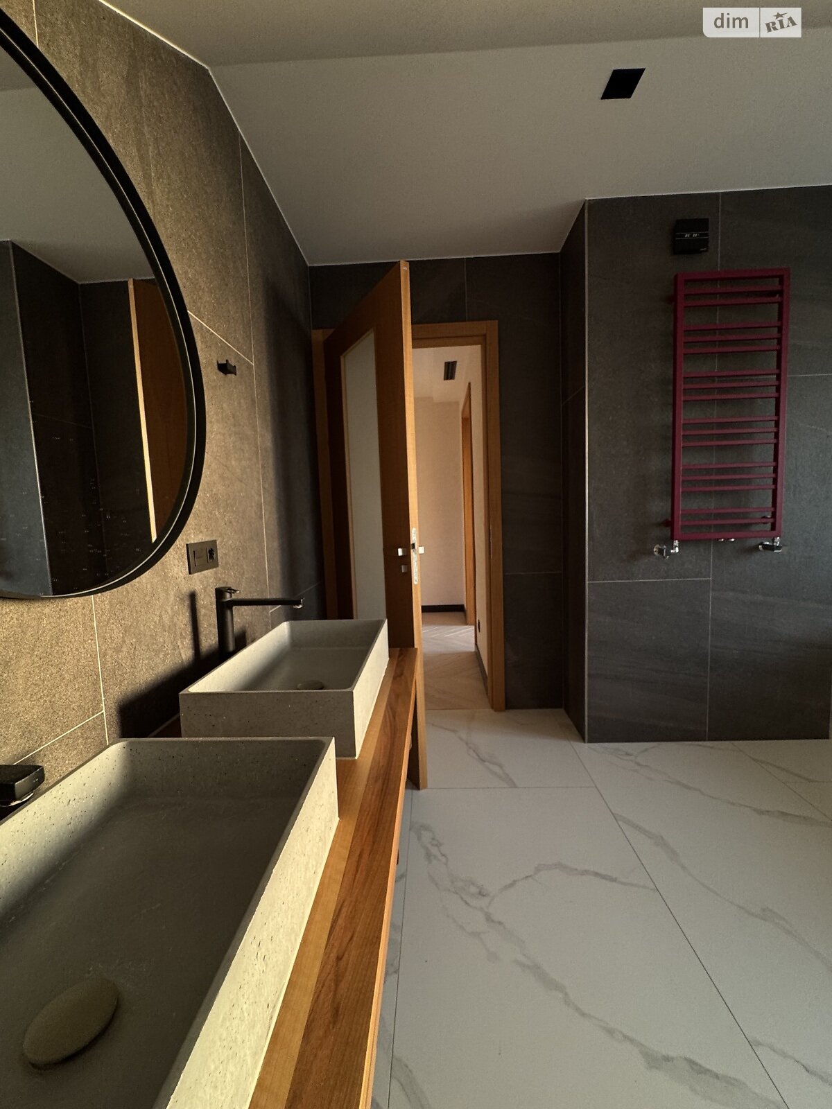 двоповерховий будинок з балконом, 215 кв. м, цегла. Продаж у Минаї фото 1 двоповерховий будинок з балконом, 215 кв. м, цегла. Продаж у Минаї фото 1