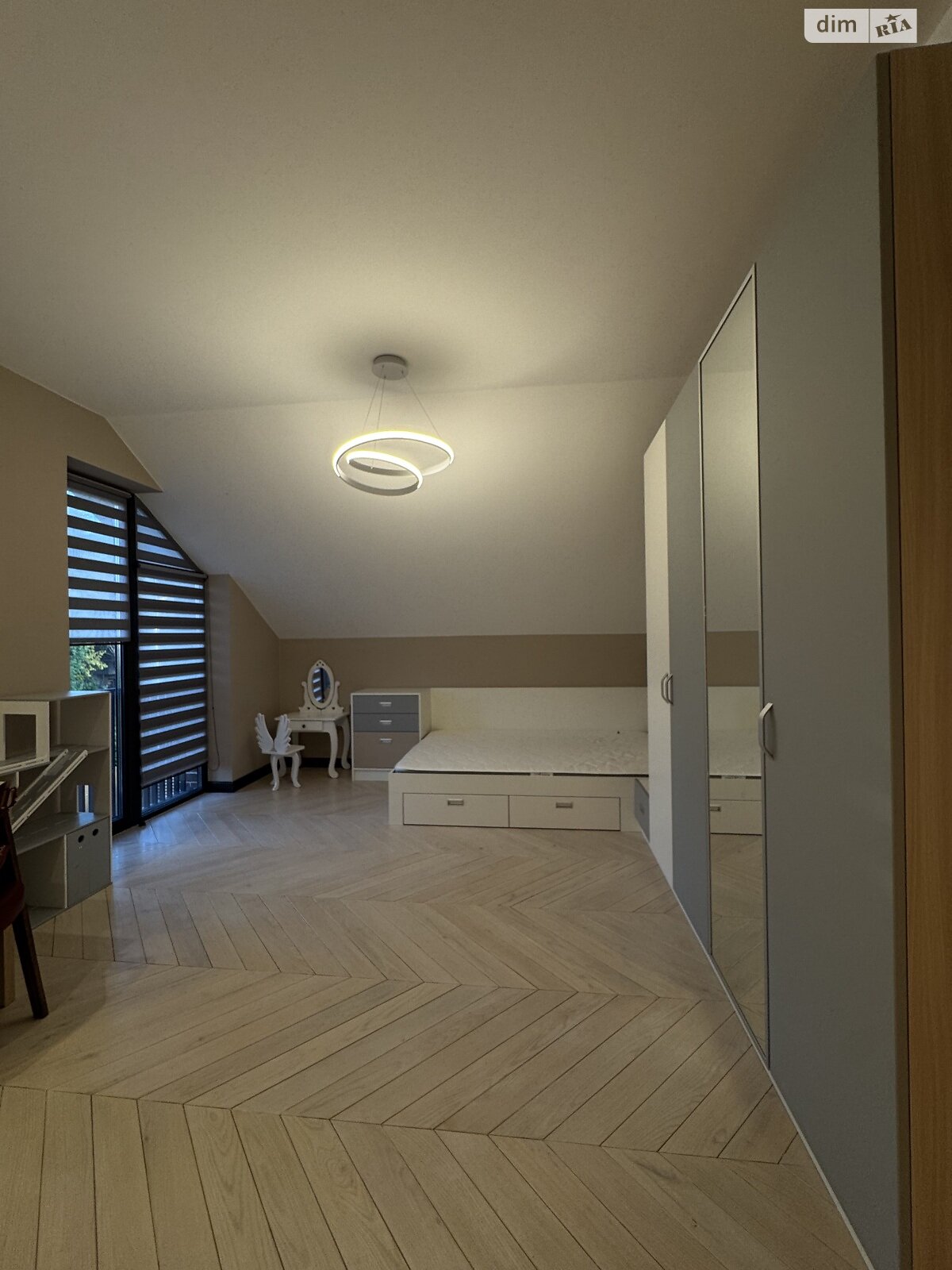 двоповерховий будинок з балконом, 215 кв. м, цегла. Продаж у Минаї фото 1 двоповерховий будинок з балконом, 215 кв. м, цегла. Продаж у Минаї фото 1