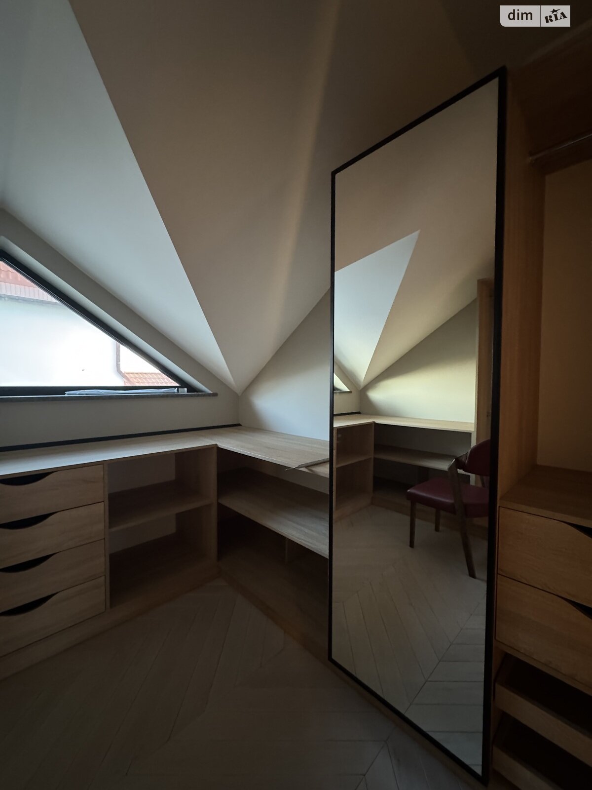 двоповерховий будинок з балконом, 215 кв. м, цегла. Продаж у Минаї фото 1 двоповерховий будинок з балконом, 215 кв. м, цегла. Продаж у Минаї фото 1