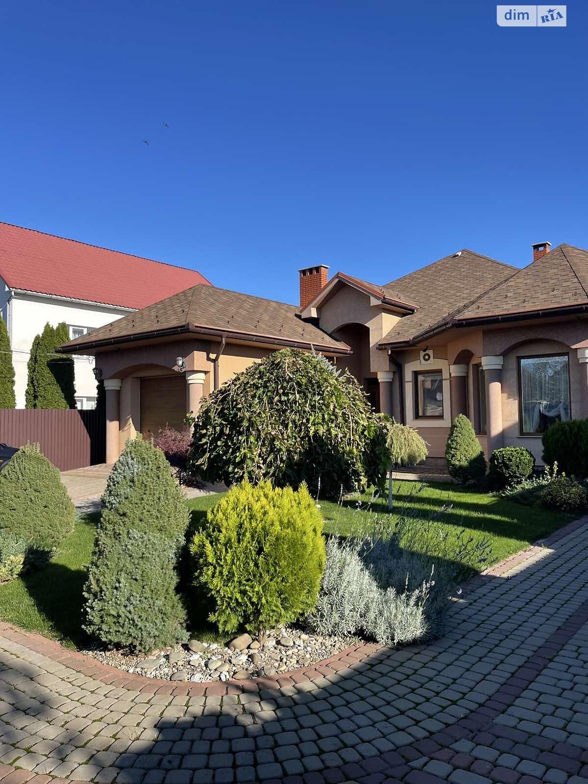 одноповерховий будинок з гаражем, 250 кв. м, цегла. Продаж у Минаї фото 1 одноповерховий будинок з гаражем, 250 кв. м, цегла. Продаж у Минаї фото 1