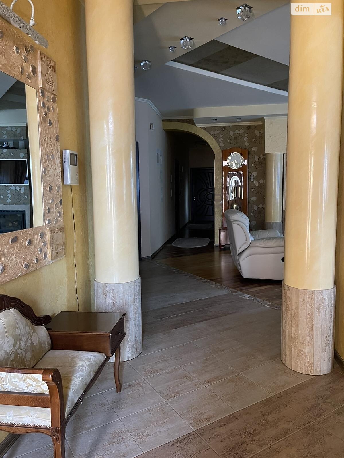 одноповерховий будинок з гаражем, 250 кв. м, цегла. Продаж у Минаї фото 1 одноповерховий будинок з гаражем, 250 кв. м, цегла. Продаж у Минаї фото 1