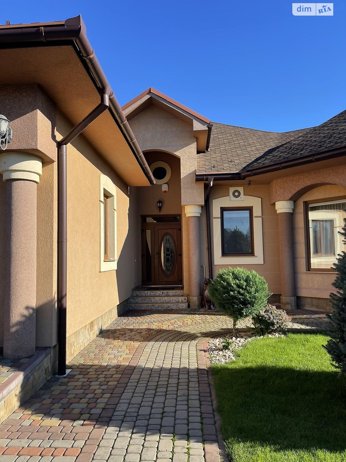 одноповерховий будинок з гаражем, 250 кв. м, цегла. Продаж у Минаї фото 1 одноповерховий будинок з гаражем, 250 кв. м, цегла. Продаж у Минаї фото 1