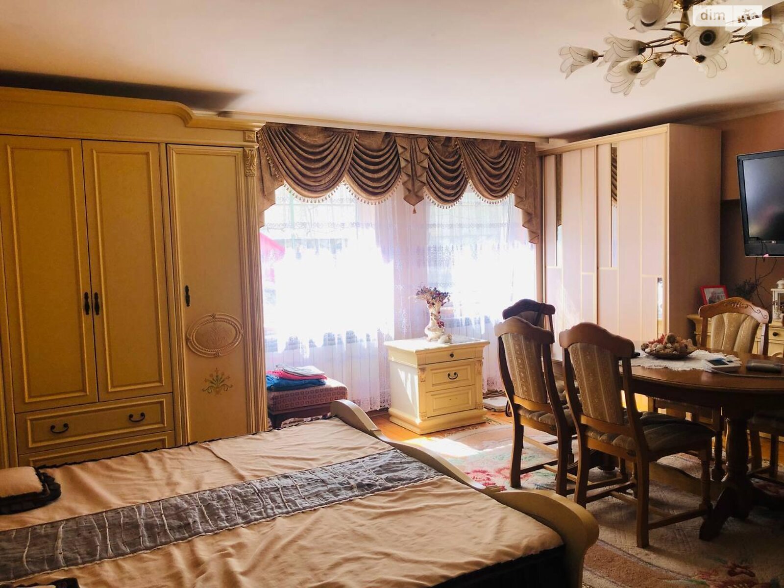 двухэтажный дом с гаражом, 380 кв. м, кирпич. Продажа в Минае фото 1 двухэтажный дом с гаражом, 380 кв. м, кирпич. Продажа в Минае фото 1