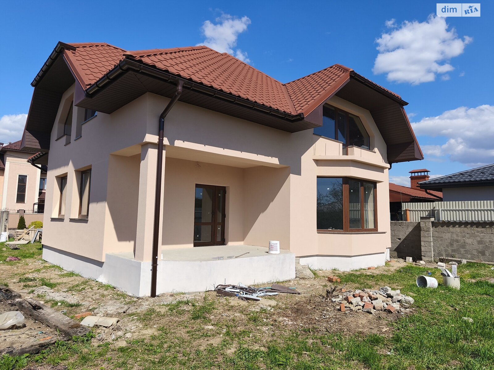 двухэтажный дом с балконом, 230 кв. м, кирпич. Продажа в Минае фото 1 двухэтажный дом с балконом, 230 кв. м, кирпич. Продажа в Минае фото 1