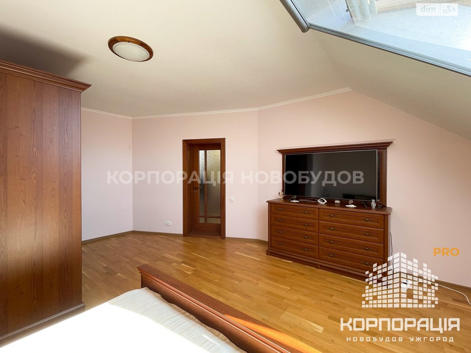 двоповерховий будинок веранда, 336.94 кв. м, піноблок. Продаж у Минаї фото 1