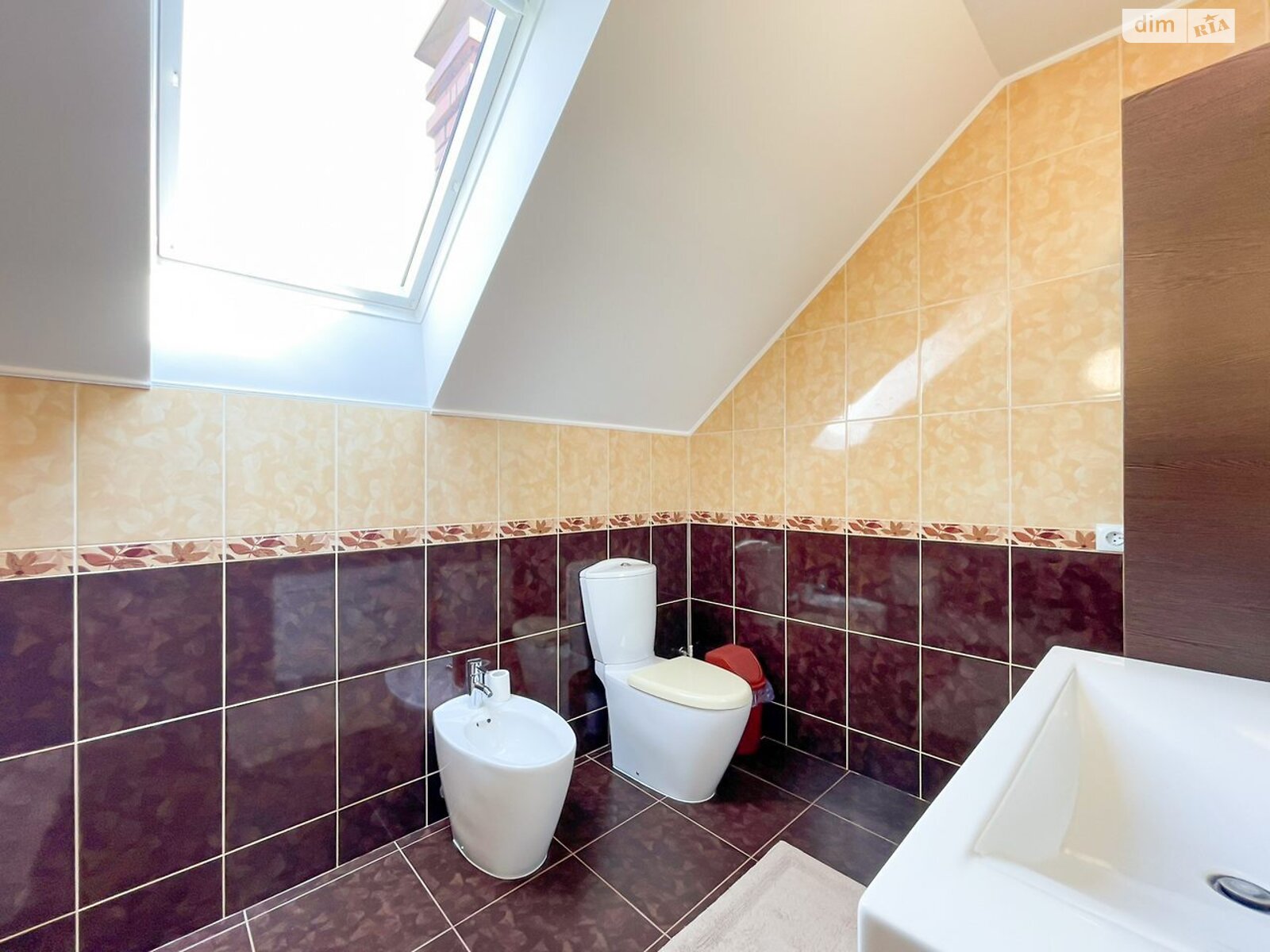 двоповерховий будинок з верандою, 336.94 кв. м, пінобетон. Продаж у Минаї фото 1 двоповерховий будинок з верандою, 336.94 кв. м, пінобетон. Продаж у Минаї фото 1