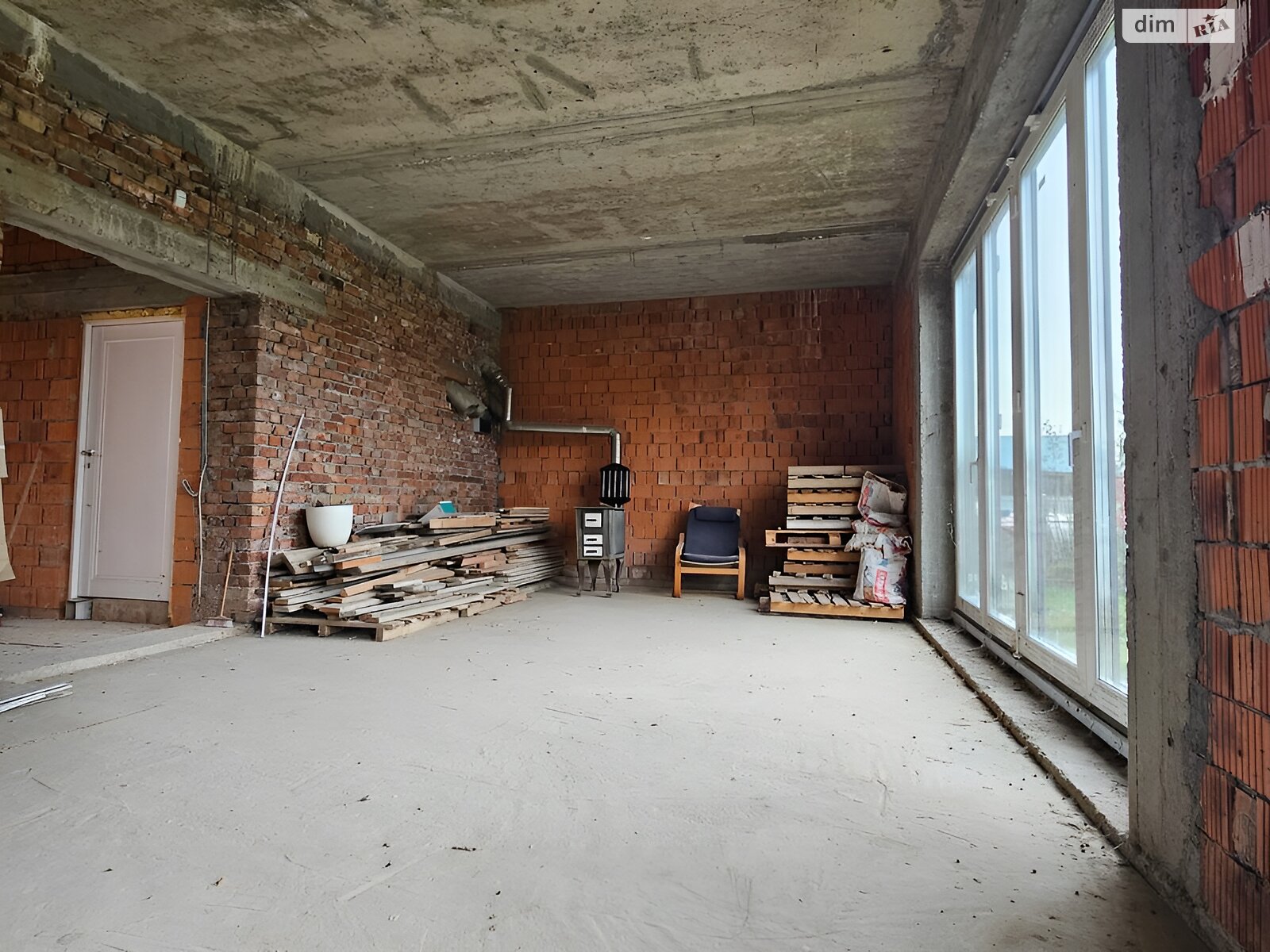 двоповерховий будинок з балконом, 226 кв. м, цегла. Продаж у Минаї фото 1 двоповерховий будинок з балконом, 226 кв. м, цегла. Продаж у Минаї фото 1
