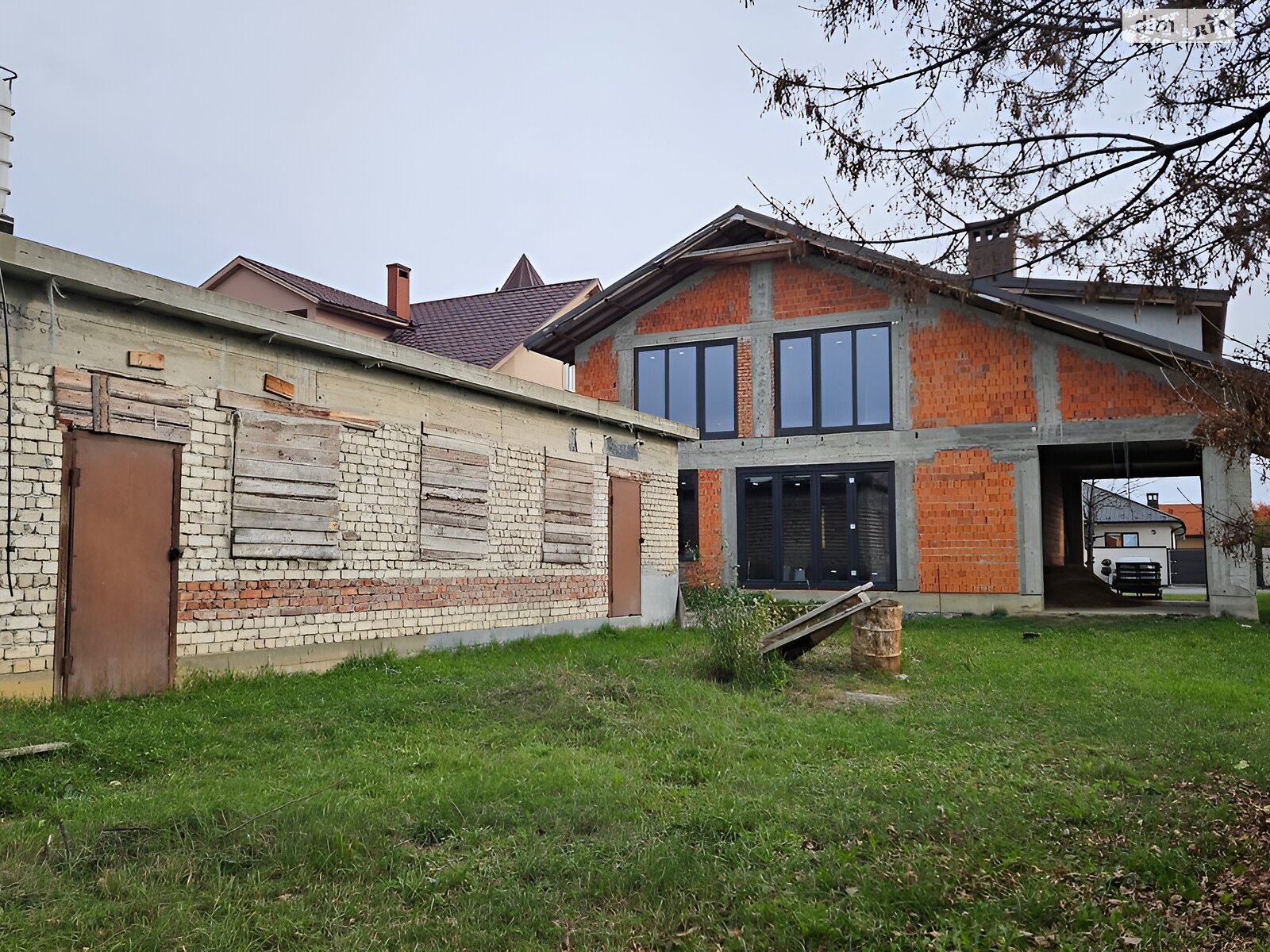 двоповерховий будинок з балконом, 226 кв. м, цегла. Продаж у Минаї фото 1 двоповерховий будинок з балконом, 226 кв. м, цегла. Продаж у Минаї фото 1