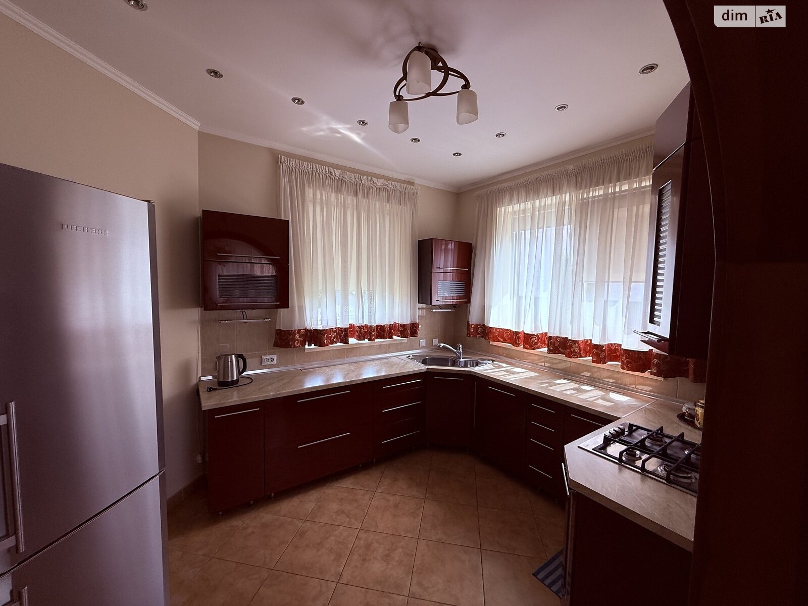 двоповерховий будинок з опаленням, 336.94 кв. м, пінобетон. Продаж у Минаї фото 1 двоповерховий будинок з опаленням, 336.94 кв. м, пінобетон. Продаж у Минаї фото 1