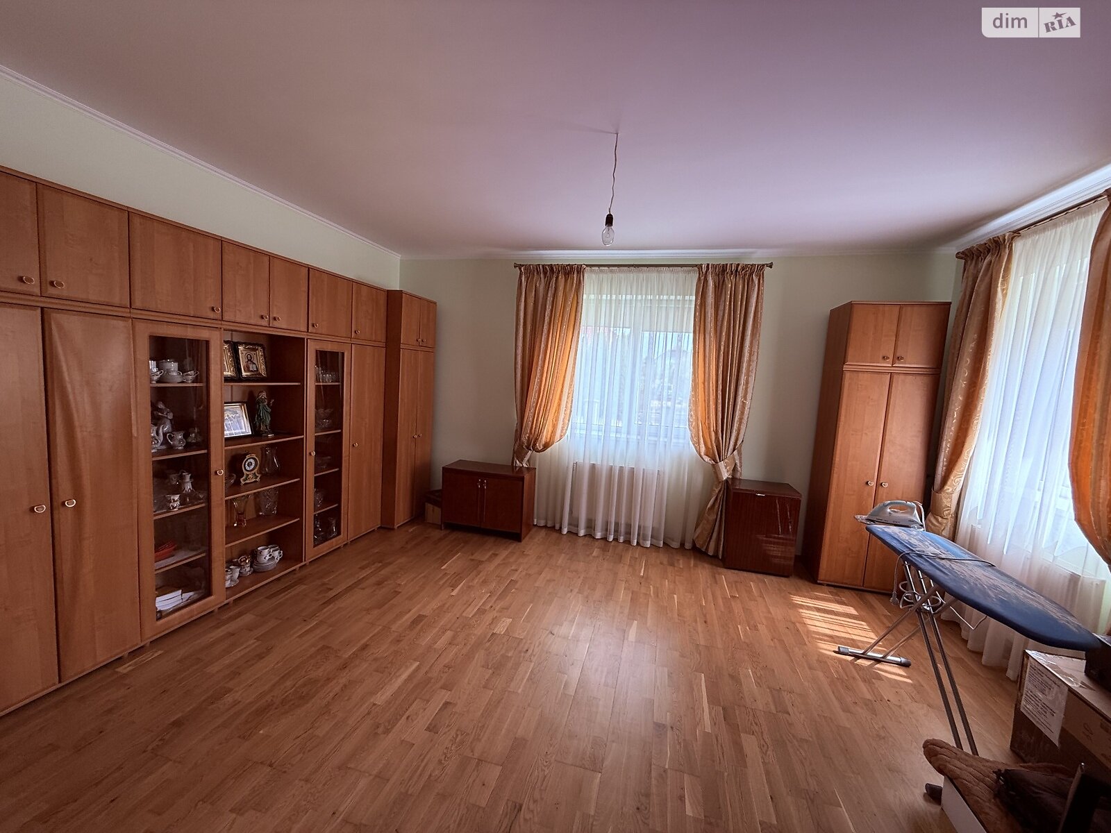 двоповерховий будинок з опаленням, 336.94 кв. м, пінобетон. Продаж у Минаї фото 1 двоповерховий будинок з опаленням, 336.94 кв. м, пінобетон. Продаж у Минаї фото 1