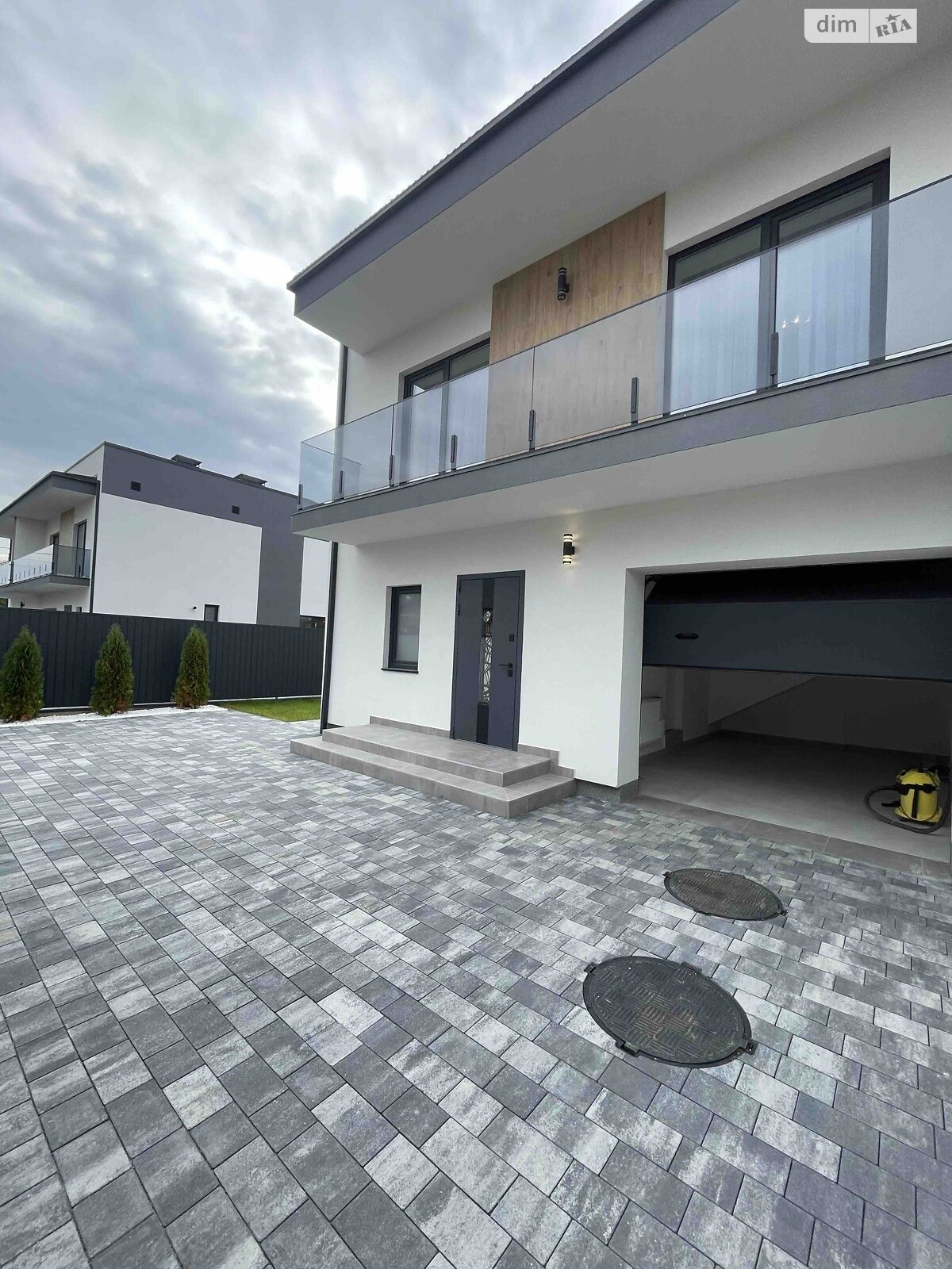 двоповерховий будинок з балконом, 135 кв. м, цегла. Продаж у Минаї фото 1 двоповерховий будинок з балконом, 135 кв. м, цегла. Продаж у Минаї фото 1