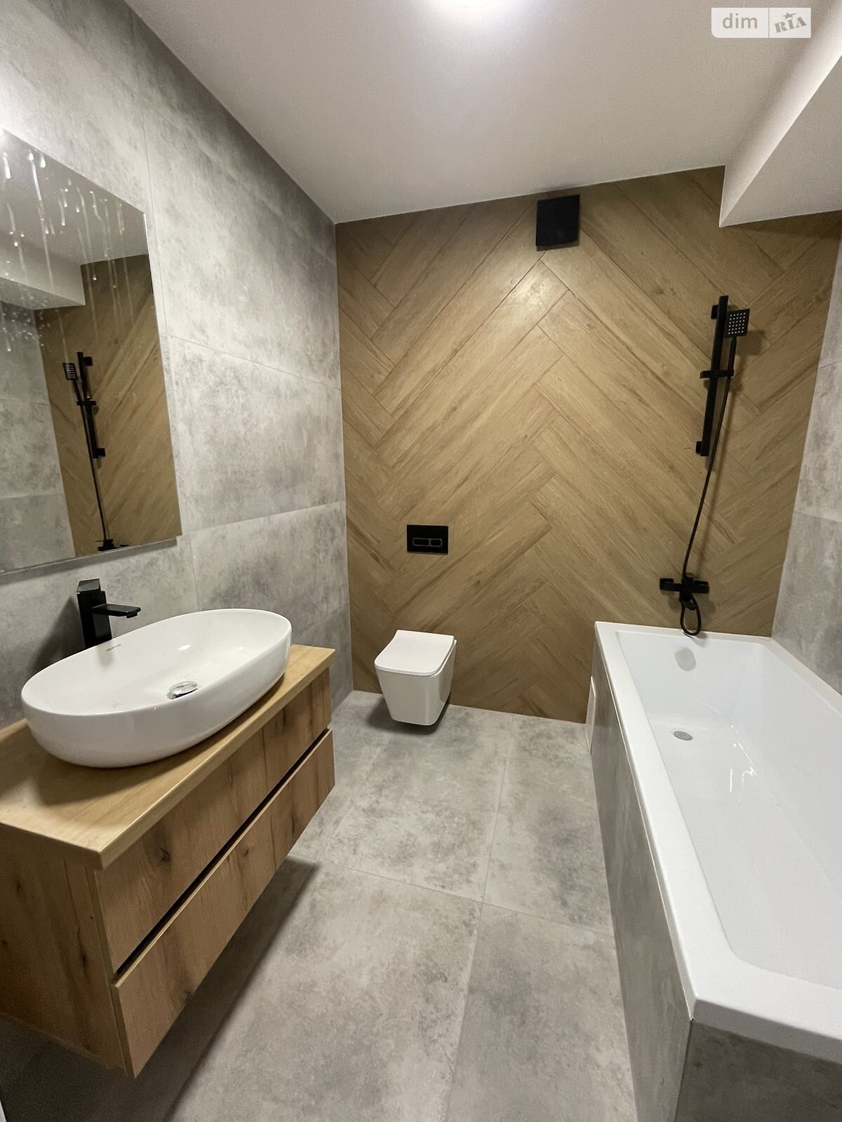 двоповерховий будинок з балконом, 135 кв. м, цегла. Продаж у Минаї фото 1 двоповерховий будинок з балконом, 135 кв. м, цегла. Продаж у Минаї фото 1