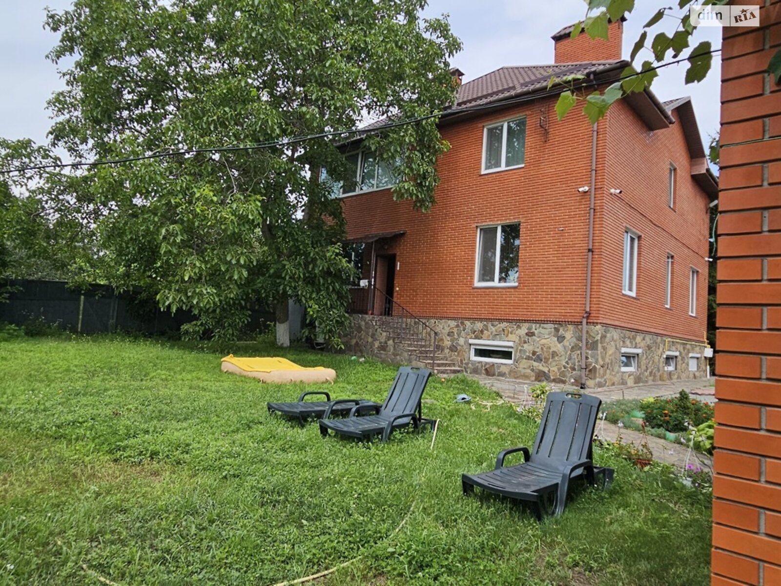 триповерховий будинок з гаражем, 269.2 кв. м, газобетон. Продаж у Мироцькому фото 1 триповерховий будинок з гаражем, 269.2 кв. м, газобетон. Продаж у Мироцькому фото 1