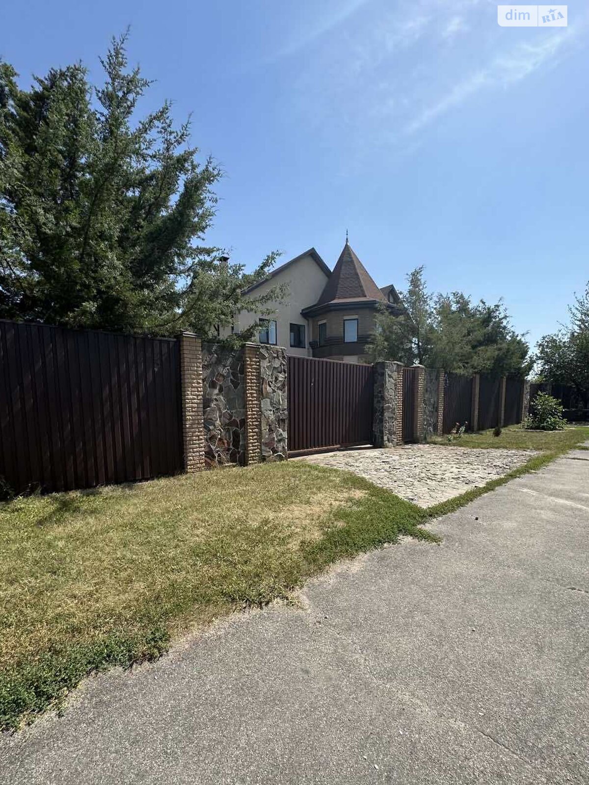 триповерховий будинок з гаражем, 499.7 кв. м, цегла силікатна. Продаж у Могильові фото 1 триповерховий будинок з гаражем, 499.7 кв. м, цегла силікатна. Продаж у Могильові фото 1