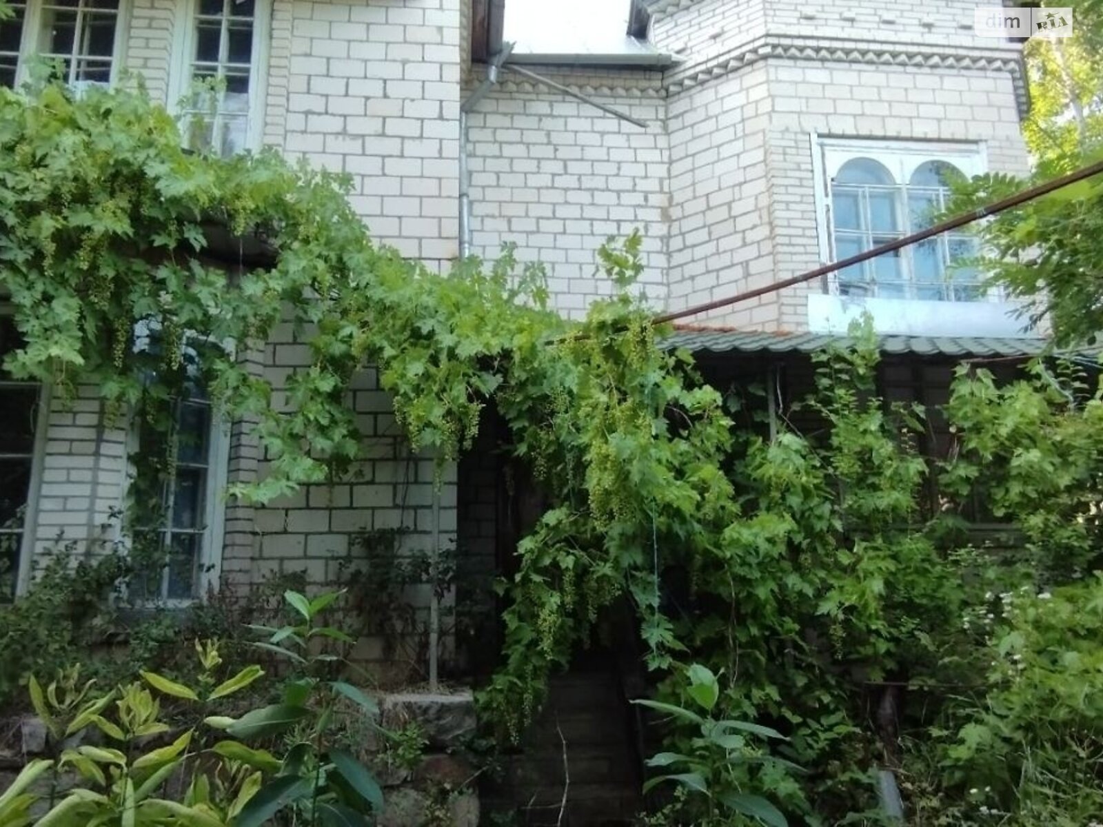 одноэтажный дом с балконом, 100 кв. м, кирпич. Продажа в Могилеве-Подольском район Могилев-Подольский фото 1