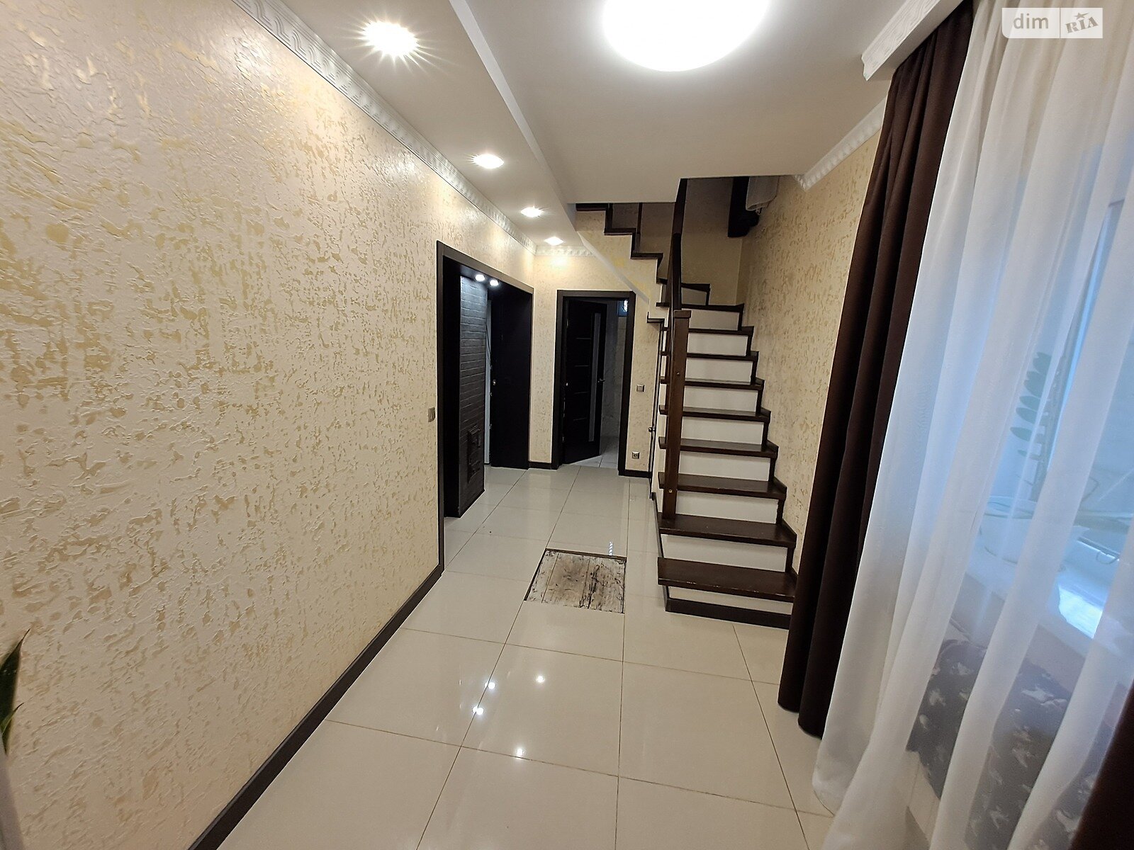 двухэтажный дом с гаражом, 106.6 кв. м, кирпич. Продажа в Молодежном фото 1 двухэтажный дом с гаражом, 106.6 кв. м, кирпич. Продажа в Молодежном фото 1