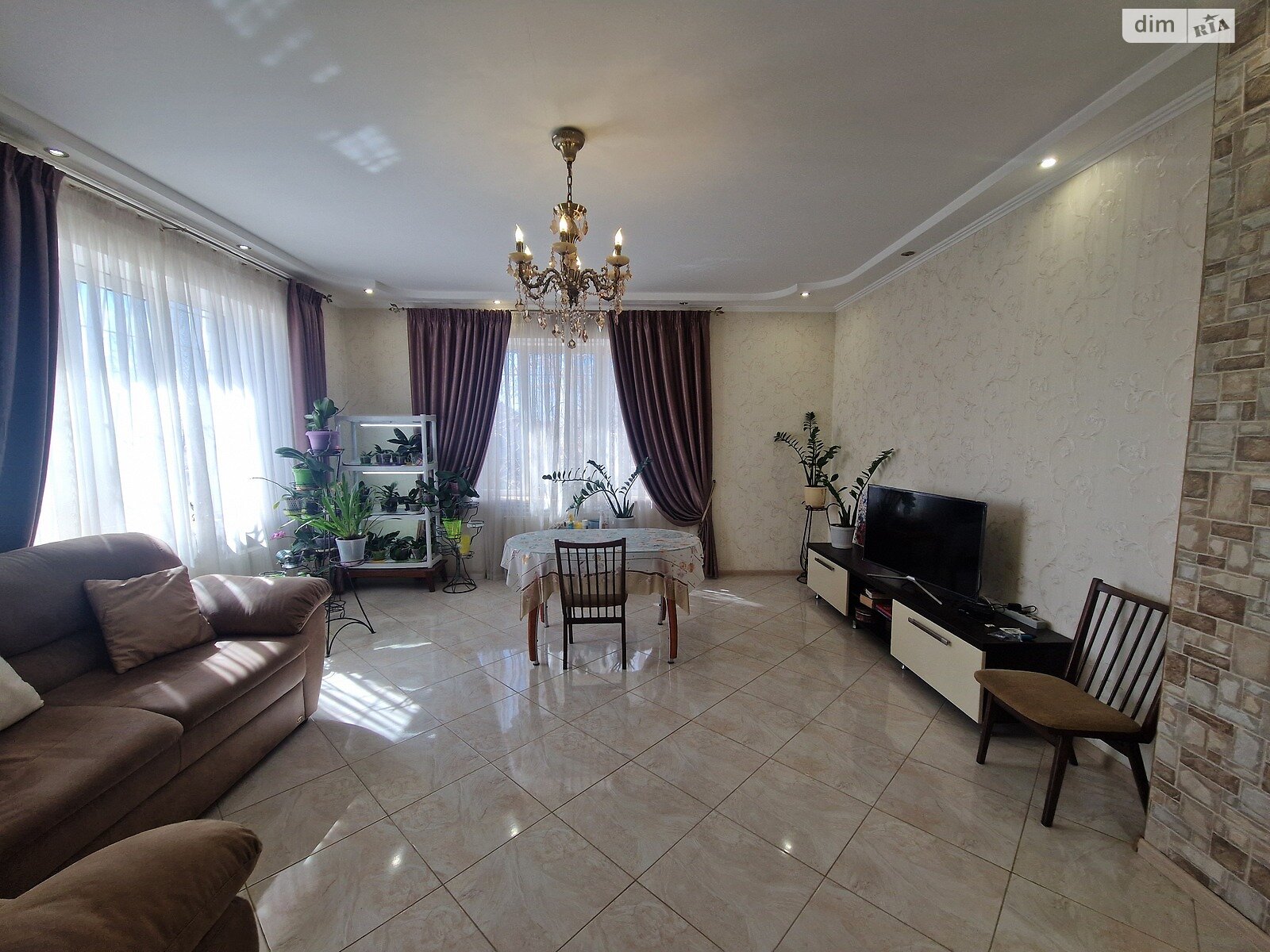 двоповерховий будинок з гаражем, 304.7 кв. м, ракушняк. Продаж у Молодіжному фото 1