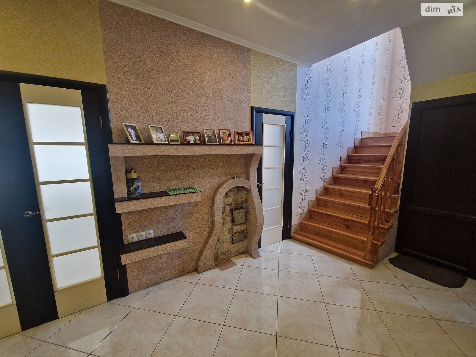 двоповерховий будинок з гаражем, 304.7 кв. м, ракушняк. Продаж у Молодіжному фото 1