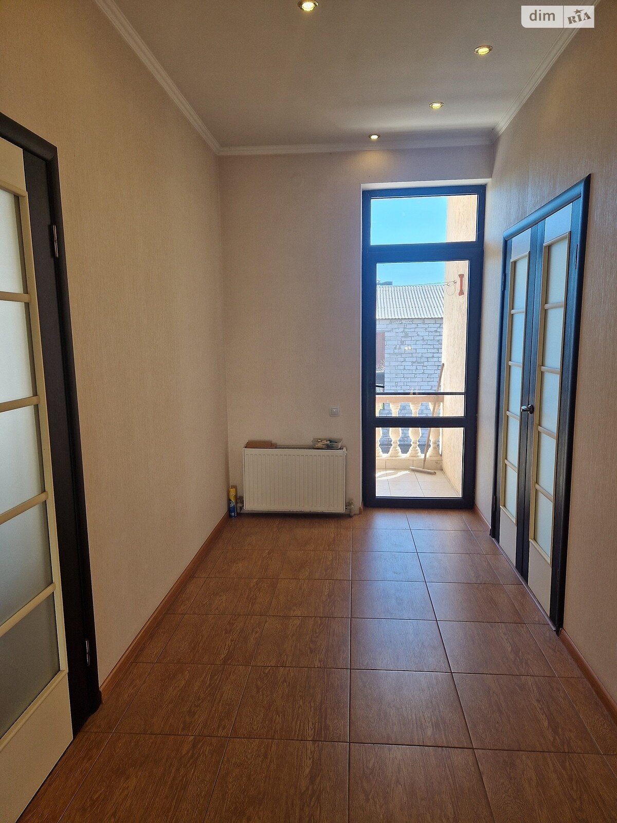 двоповерховий будинок з гаражем, 304.7 кв. м, ракушняк. Продаж у Молодіжному фото 1