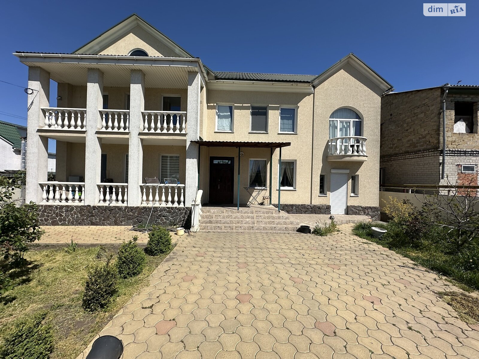 триповерховий будинок з верандою, 220 кв. м, цегла. Продаж у Молодіжному фото 1 триповерховий будинок з верандою, 220 кв. м, цегла. Продаж у Молодіжному фото 1