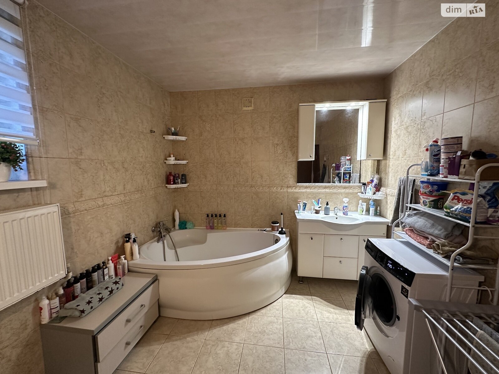 триповерховий будинок з верандою, 220 кв. м, цегла. Продаж у Молодіжному фото 1 триповерховий будинок з верандою, 220 кв. м, цегла. Продаж у Молодіжному фото 1