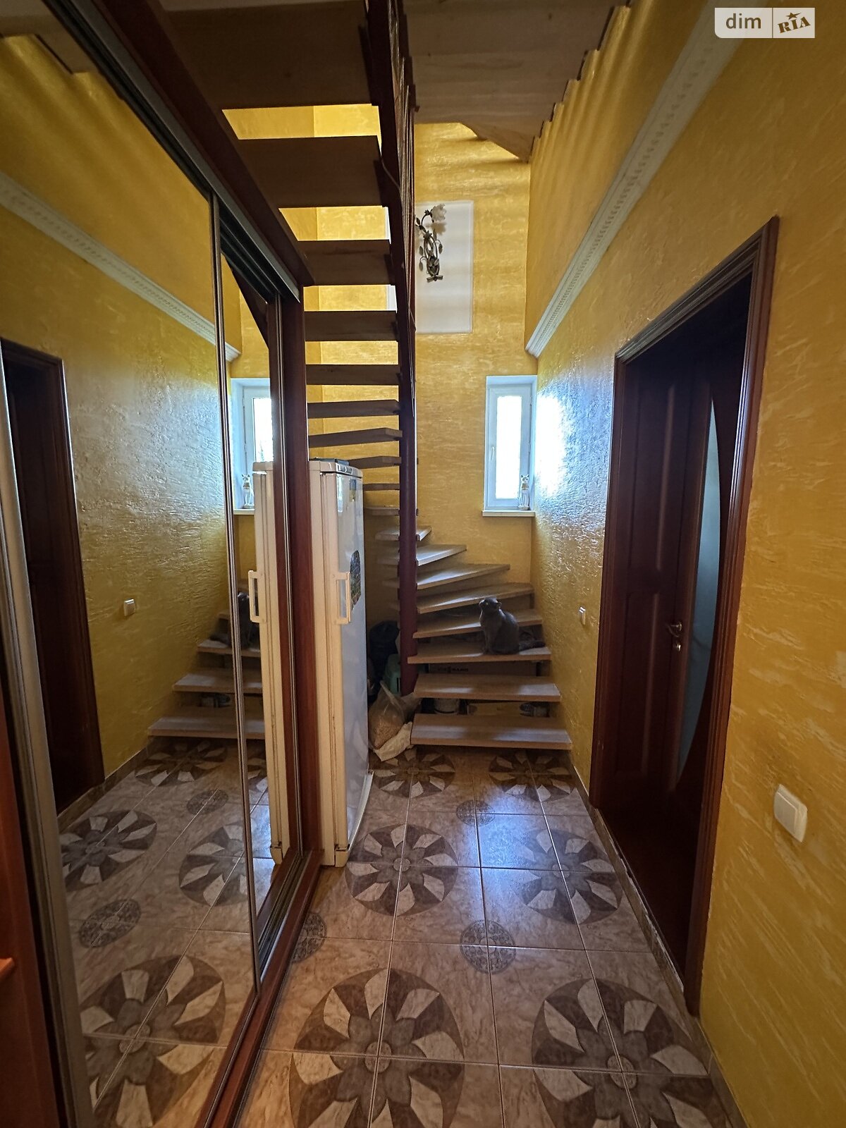 триповерховий будинок з верандою, 220 кв. м, цегла. Продаж у Молодіжному фото 1 триповерховий будинок з верандою, 220 кв. м, цегла. Продаж у Молодіжному фото 1