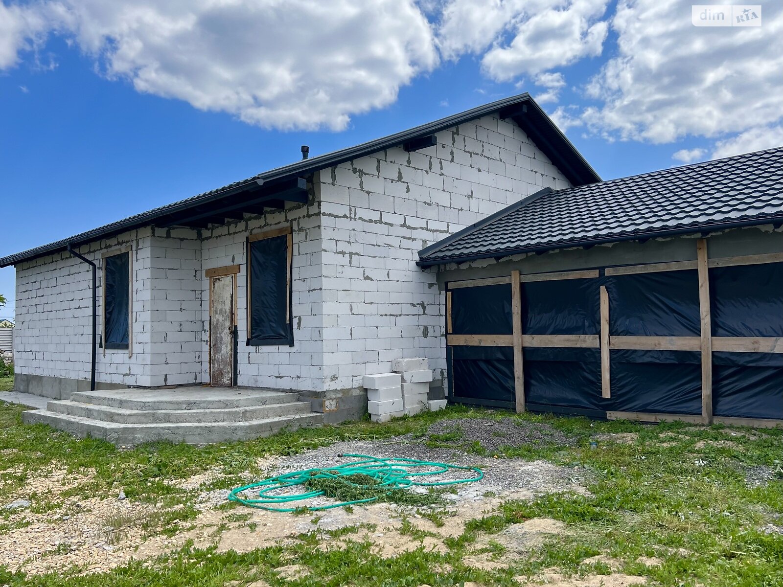 одноэтажный дом, 167 кв. м, газобетон. Продажа в Молодежном фото 1