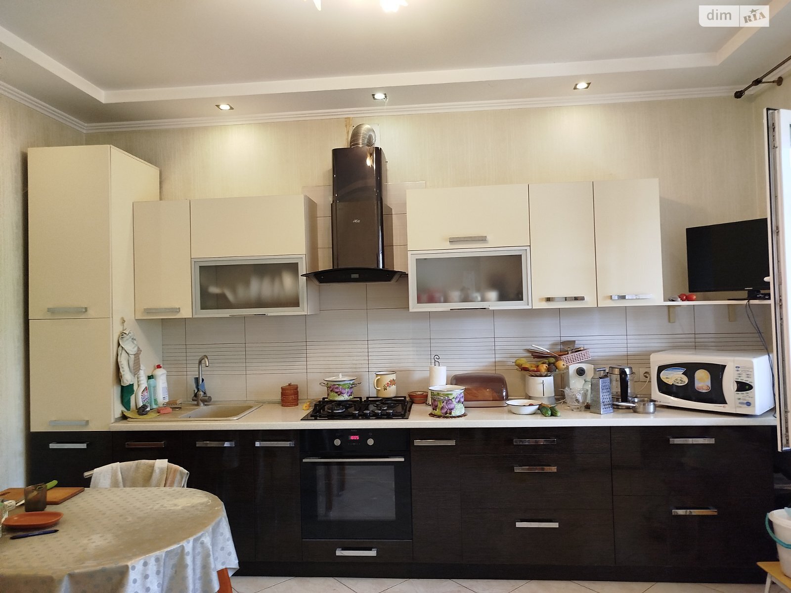 двоповерховий будинок з балконом, 304.7 кв. м, ракушняк. Продаж у Молодіжному фото 1