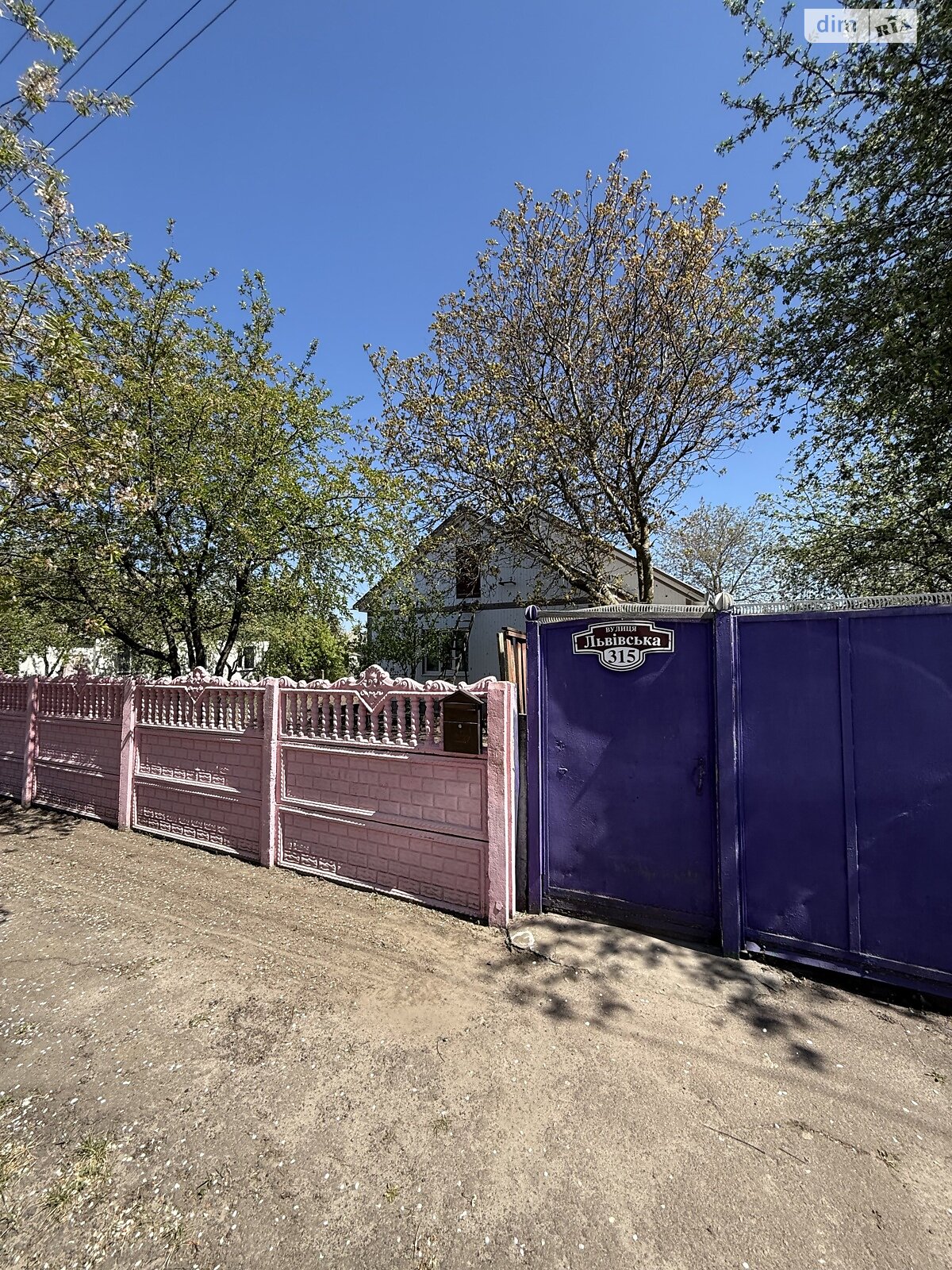 одноповерховий будинок з гаражем, 31 кв. м, цегла. Продаж у Морозівці фото 1 одноповерховий будинок з гаражем, 31 кв. м, цегла. Продаж у Морозівці фото 1