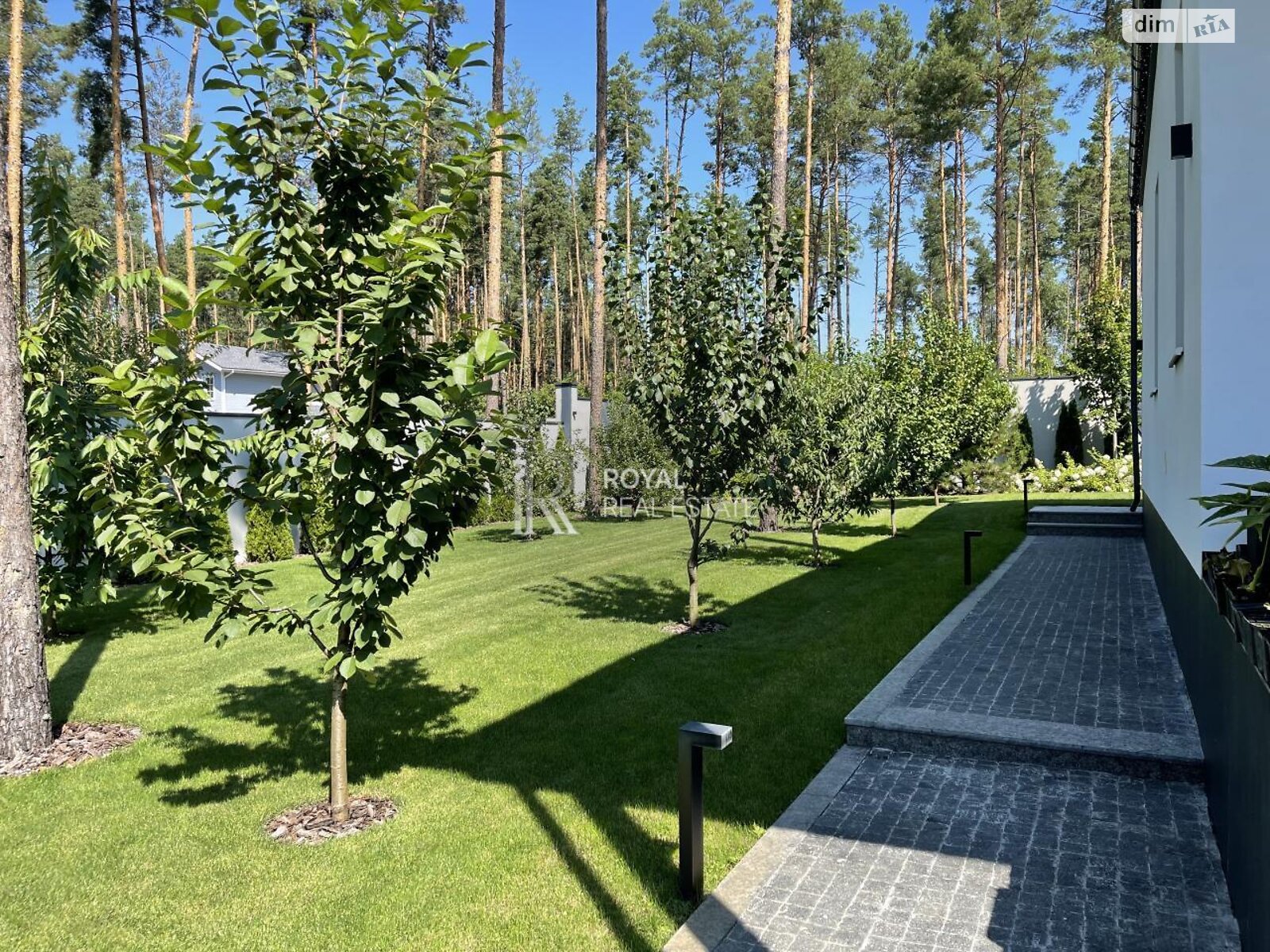 двухэтажный дом, 350 кв. м, кирпич. Продажа в Мощуне фото 1 двухэтажный дом, 350 кв. м, кирпич. Продажа в Мощуне фото 1