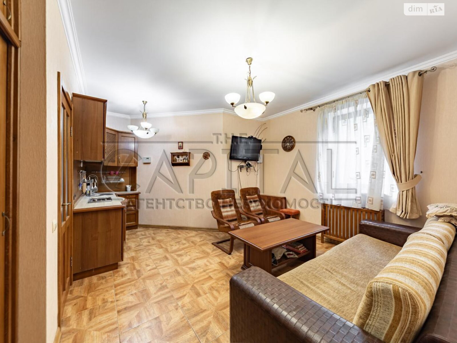 двухэтажный дом с гаражом, 420 кв. м, кирпич. Продажа в Мостище фото 1