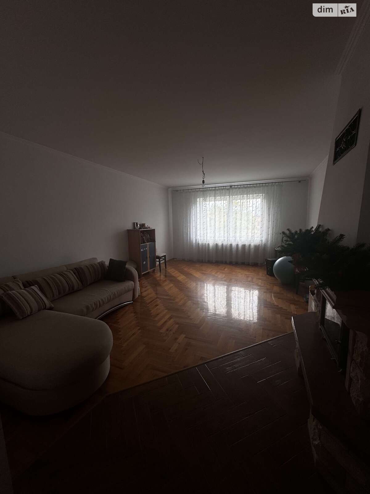 двоповерховий будинок з балконом, 291 кв. м, цегла. Продаж у Мостиськах фото 1